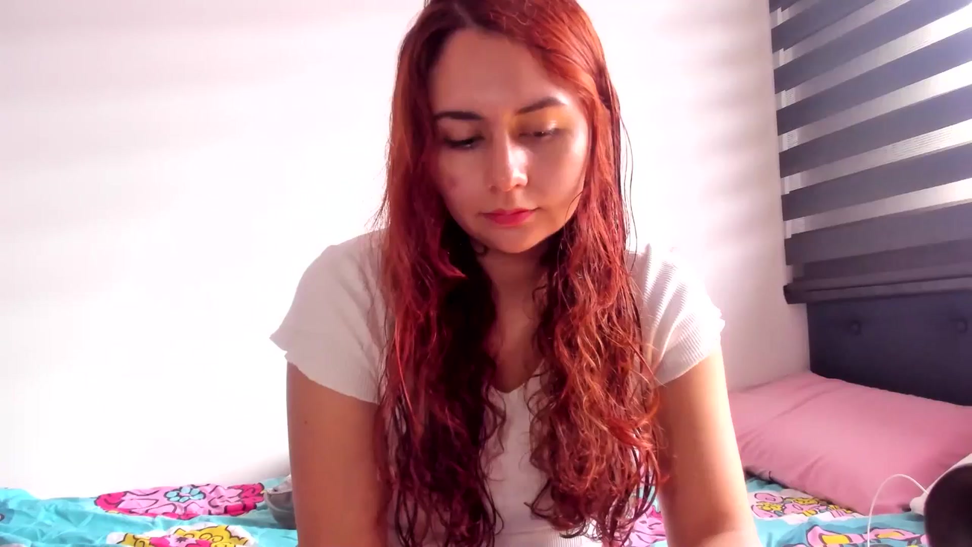 Gallery image thumbnail from NaughtySaraa's myfreecams stream on, 12/18/2024, 16:17 image 14 of 20