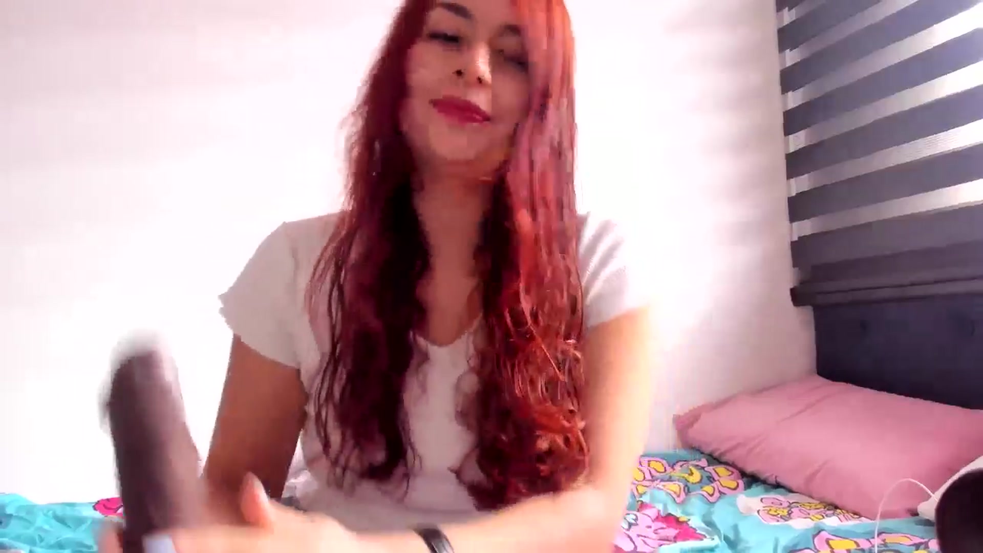 Gallery image thumbnail from NaughtySaraa's myfreecams stream on, 12/18/2024, 16:17 image 13 of 20