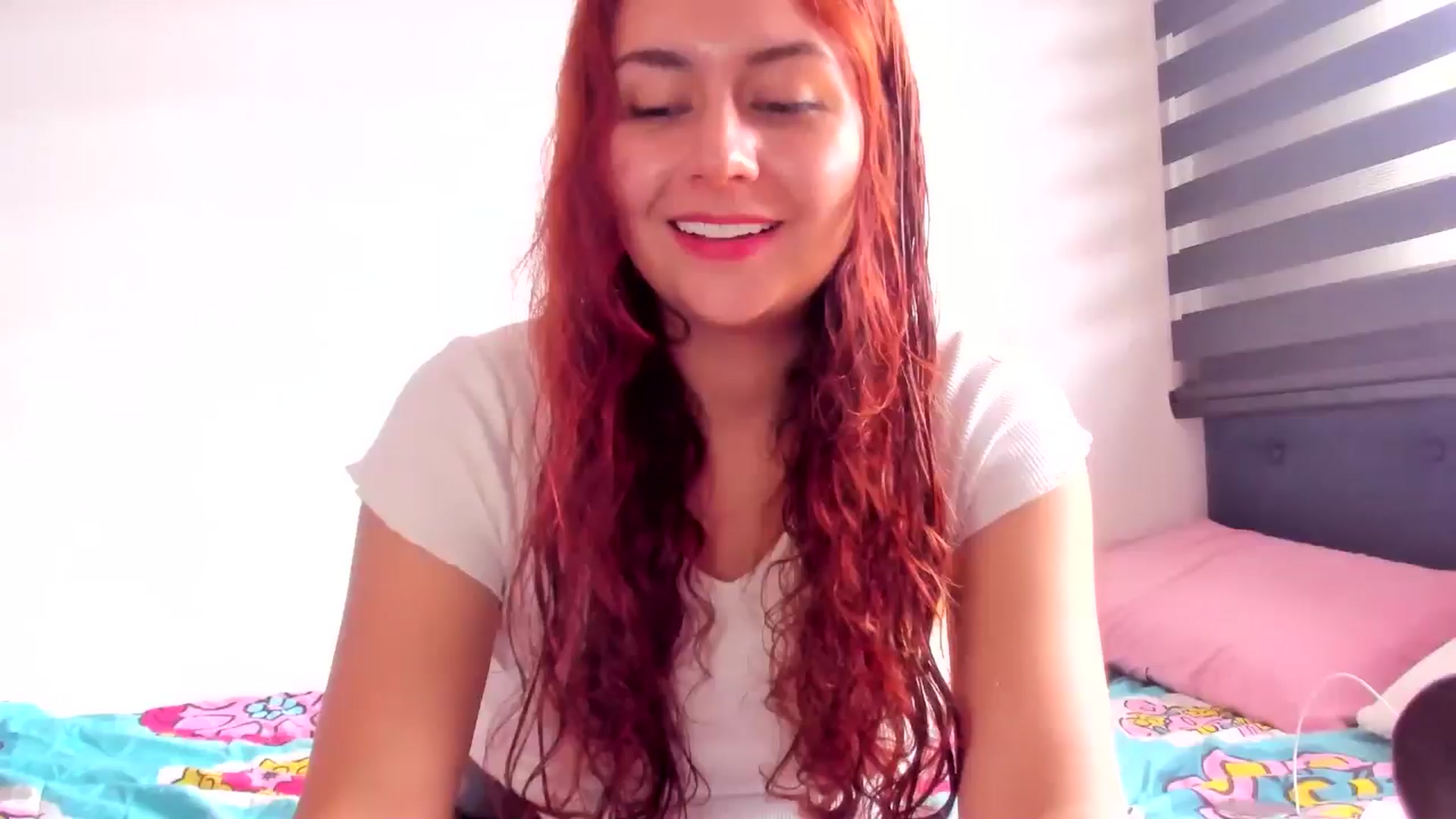 Gallery image thumbnail from NaughtySaraa's myfreecams stream on, 12/18/2024, 16:17 image 17 of 20