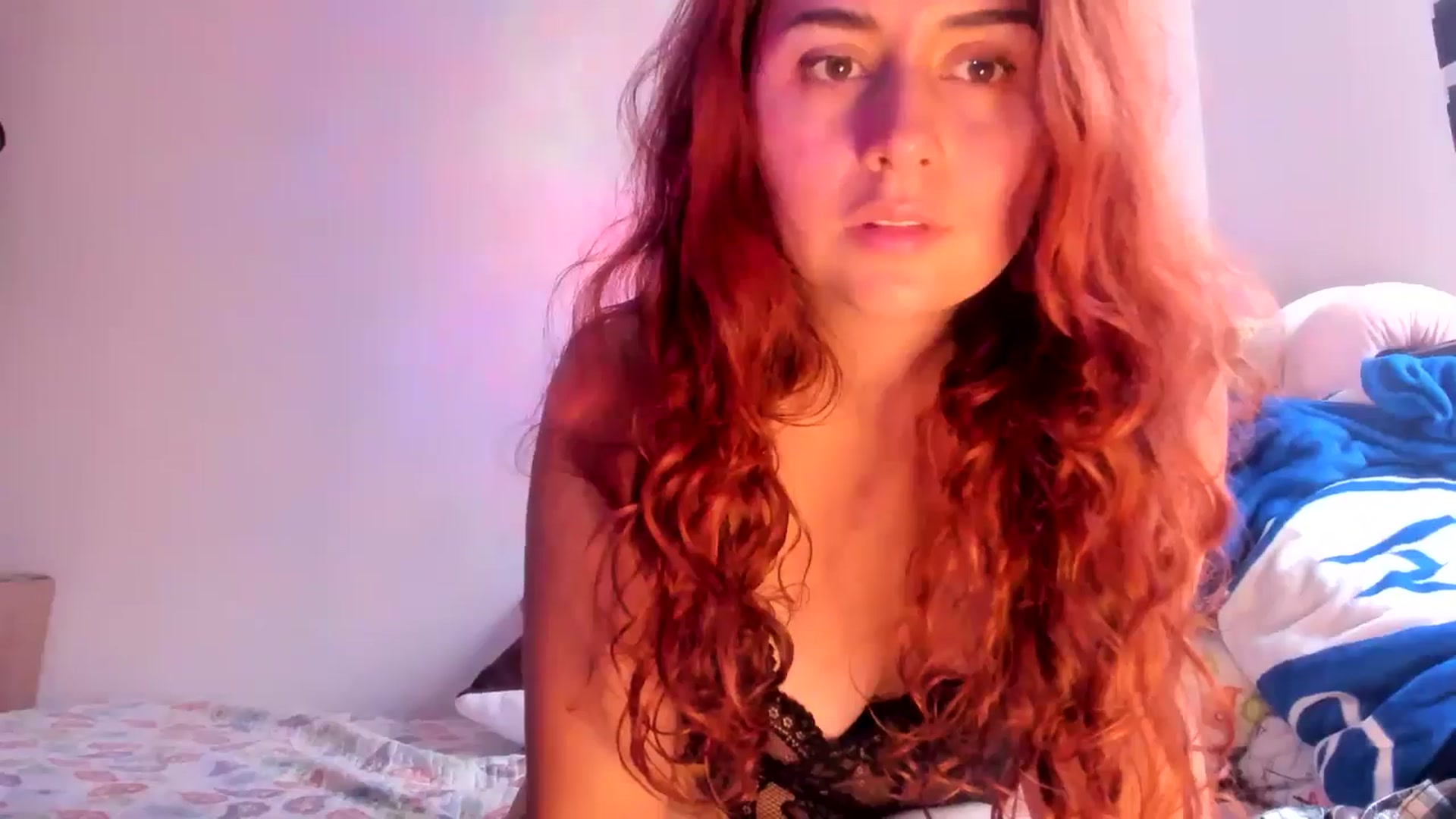 Gallery image thumbnail from NaughtySaraa's myfreecams stream on, 02/25/2025, 20:01 image 3 of 20