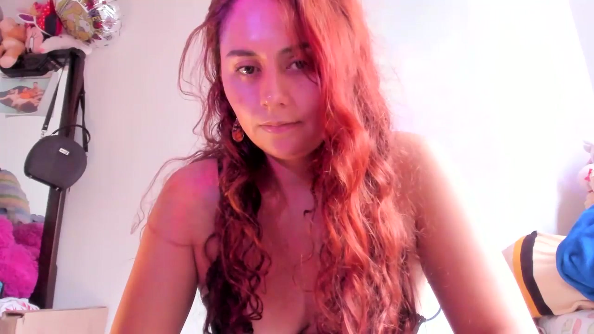 Gallery image thumbnail from NaughtySaraa's myfreecams stream on, 02/25/2025, 21:16 image 16 of 20