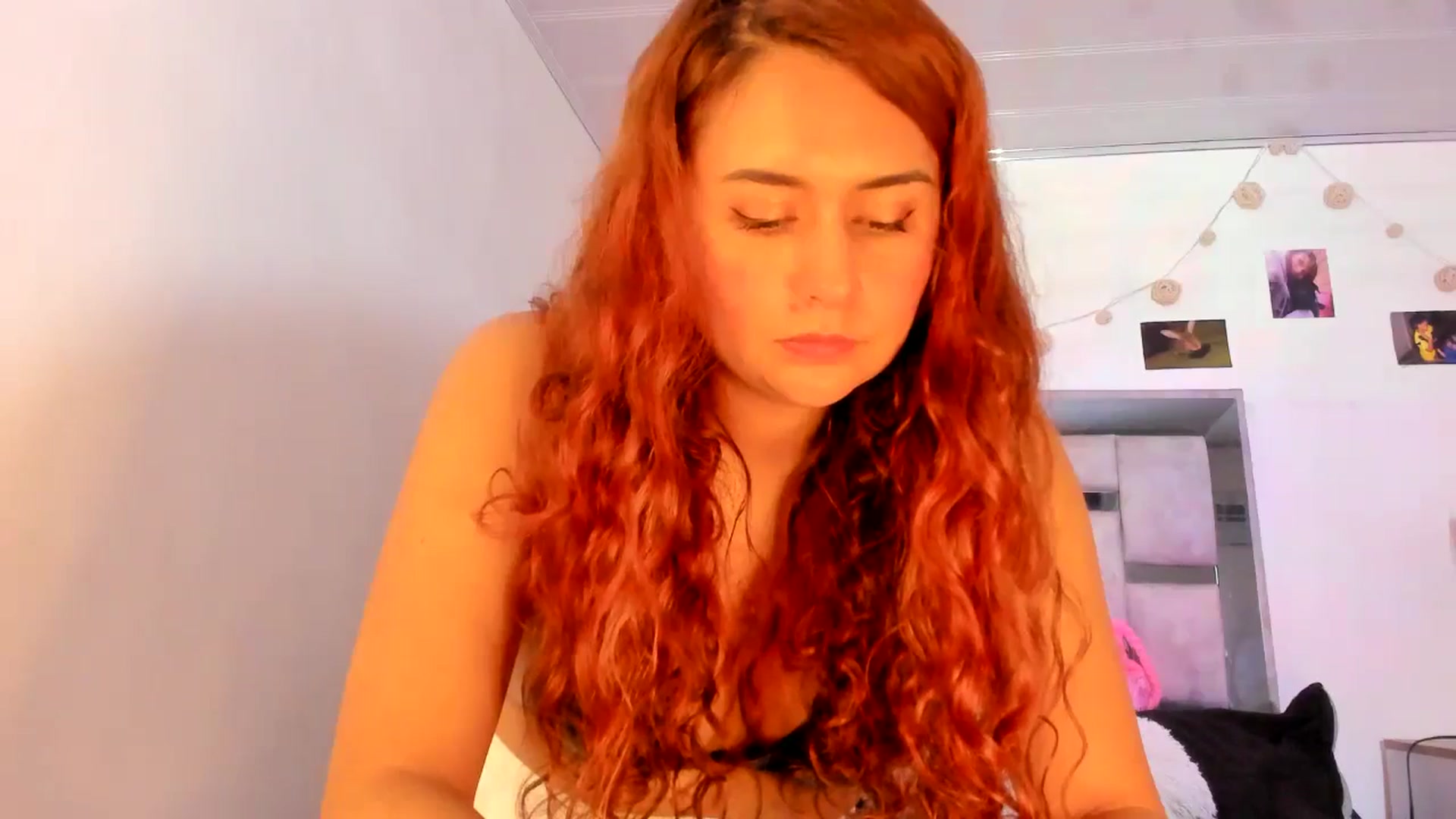Gallery image thumbnail from NaughtySaraa's myfreecams stream on, 03/07/2025, 16:54 image 3 of 20