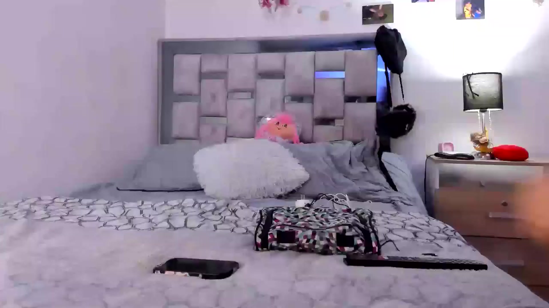 Gallery image thumbnail from NaughtySaraa's myfreecams stream on, 03/19/2025, 15:06 image 19 of 20