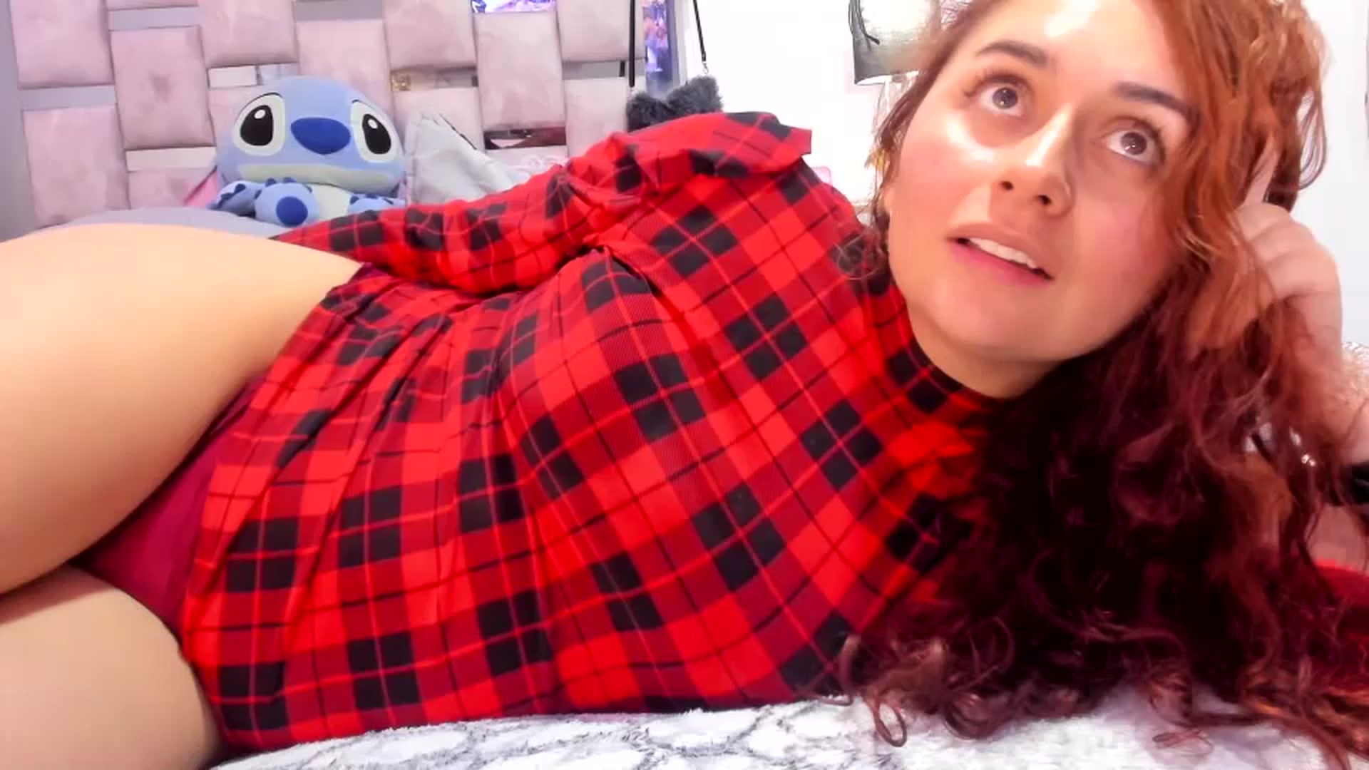 Gallery image thumbnail from NaughtySaraa's myfreecams stream on, 03/21/2025, 17:24 image 4 of 20