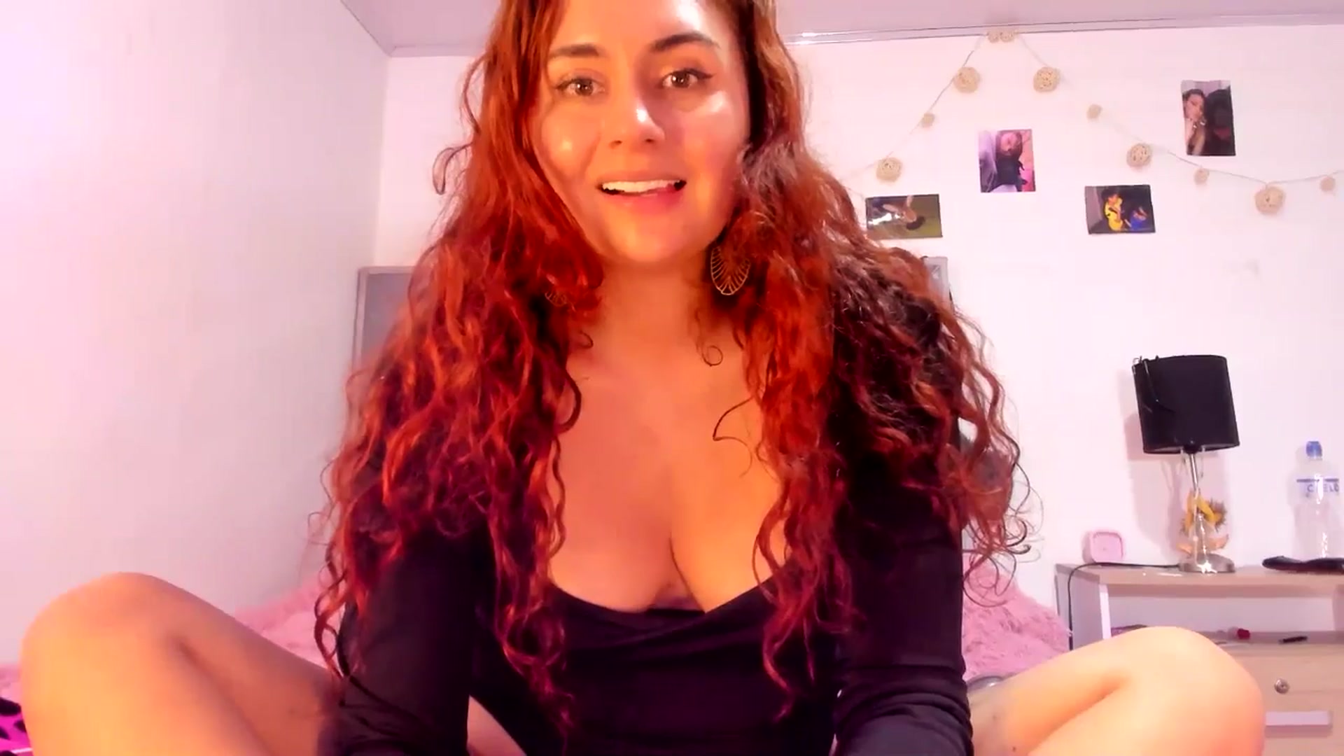 Gallery image thumbnail from NaughtySaraa's myfreecams stream on, 04/02/2025, 18:09 image 18 of 20