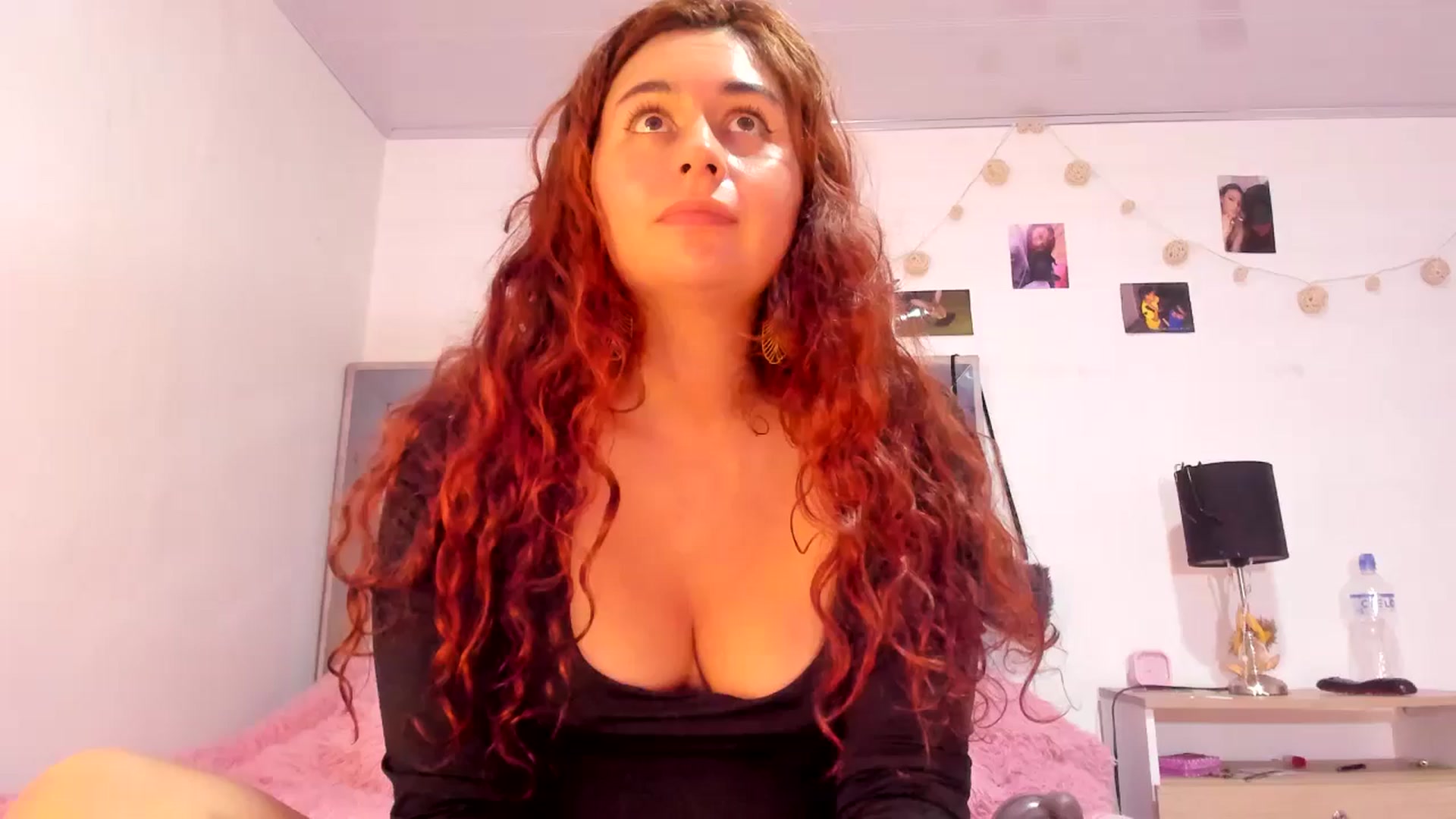 Gallery image thumbnail from NaughtySaraa's myfreecams stream on, 04/02/2025, 18:09 image 9 of 20