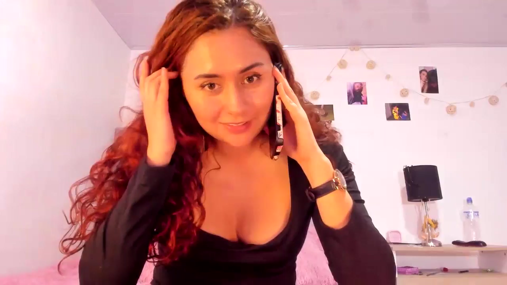 Gallery image thumbnail from NaughtySaraa's myfreecams stream on, 04/02/2025, 18:09 image 5 of 20