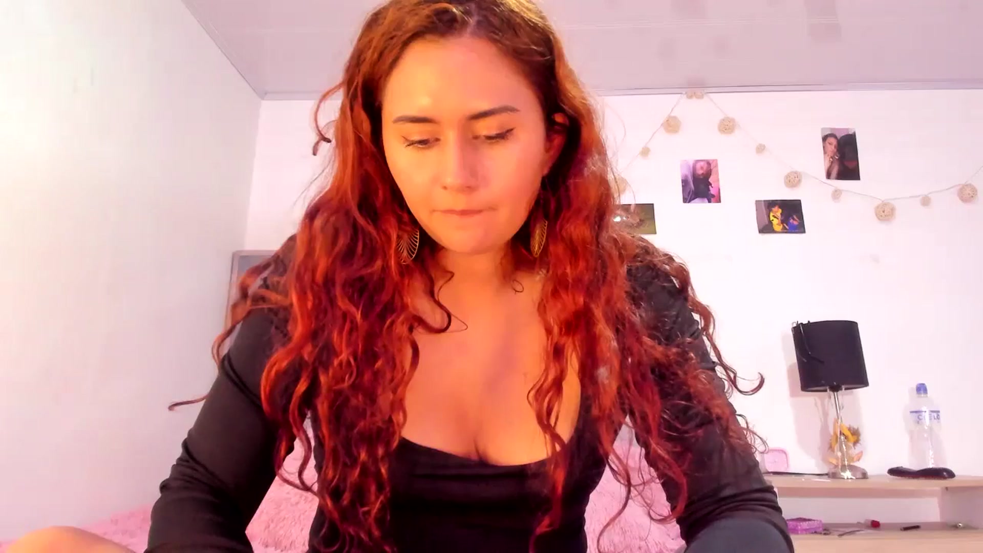 Gallery image thumbnail from NaughtySaraa's myfreecams stream on, 04/02/2025, 18:09 image 7 of 20