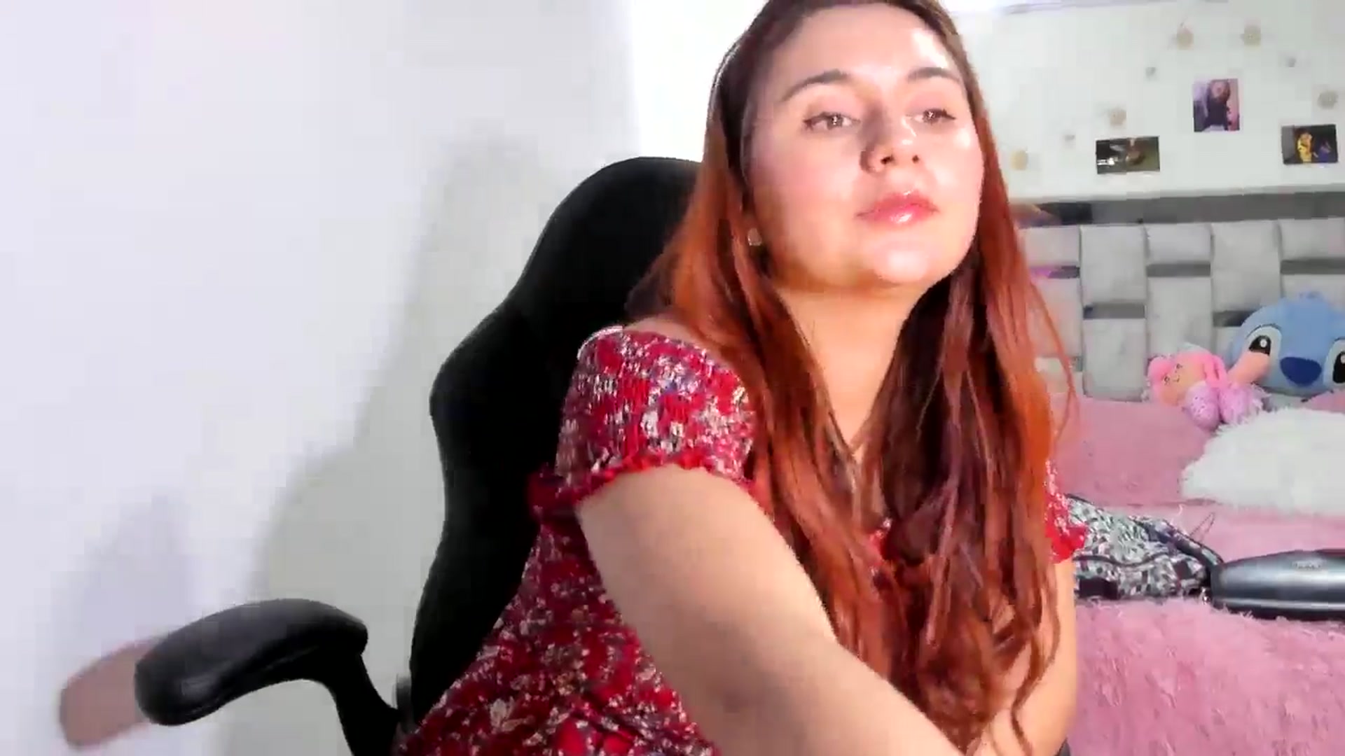 Gallery image thumbnail from NaughtySaraa's myfreecams stream on, 04/22/2025, 21:22 image 18 of 20