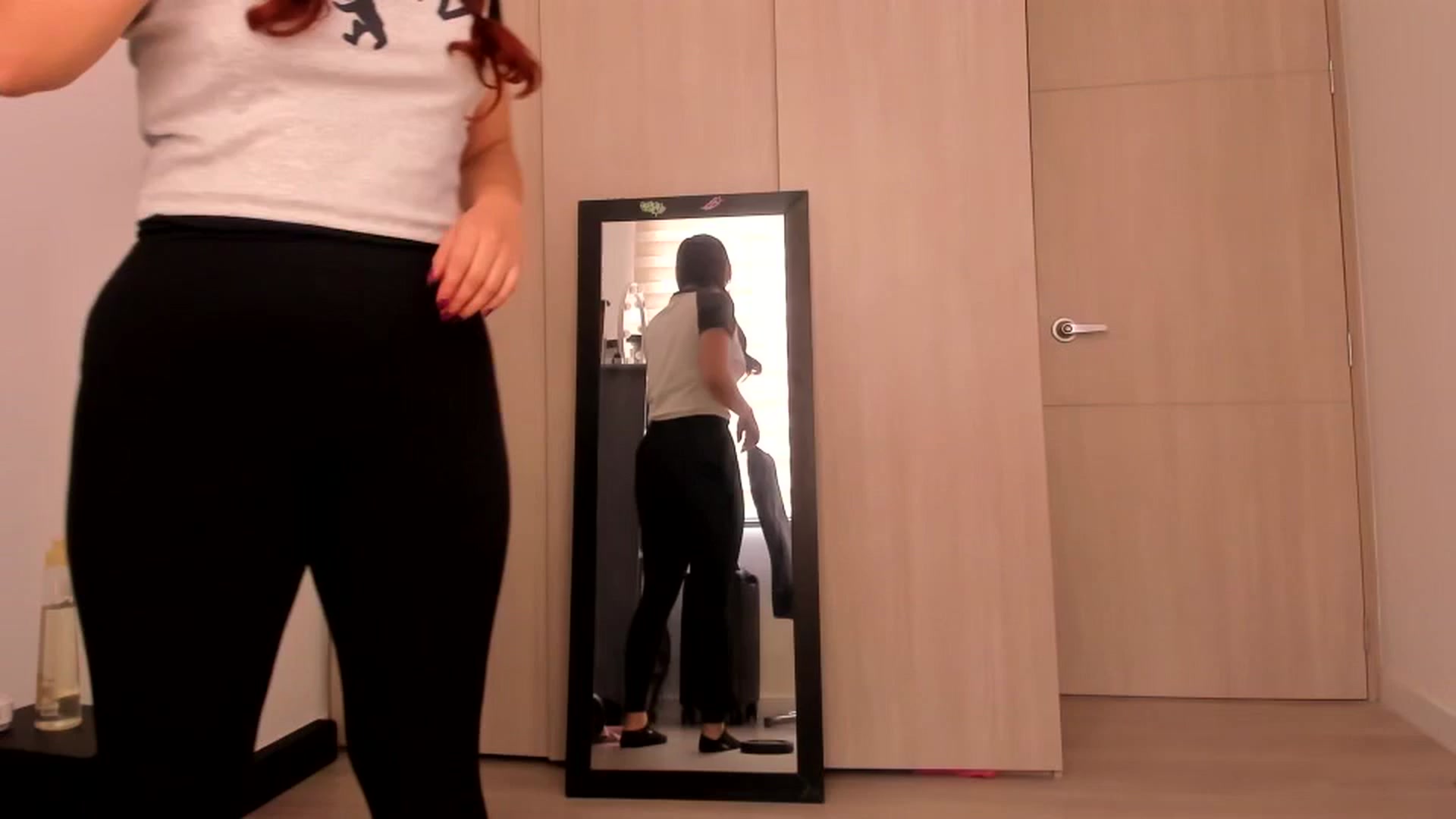 Gallery image thumbnail from NaughtySaraa's myfreecams stream on, 06/17/2025, 16:17 image 1 of 20