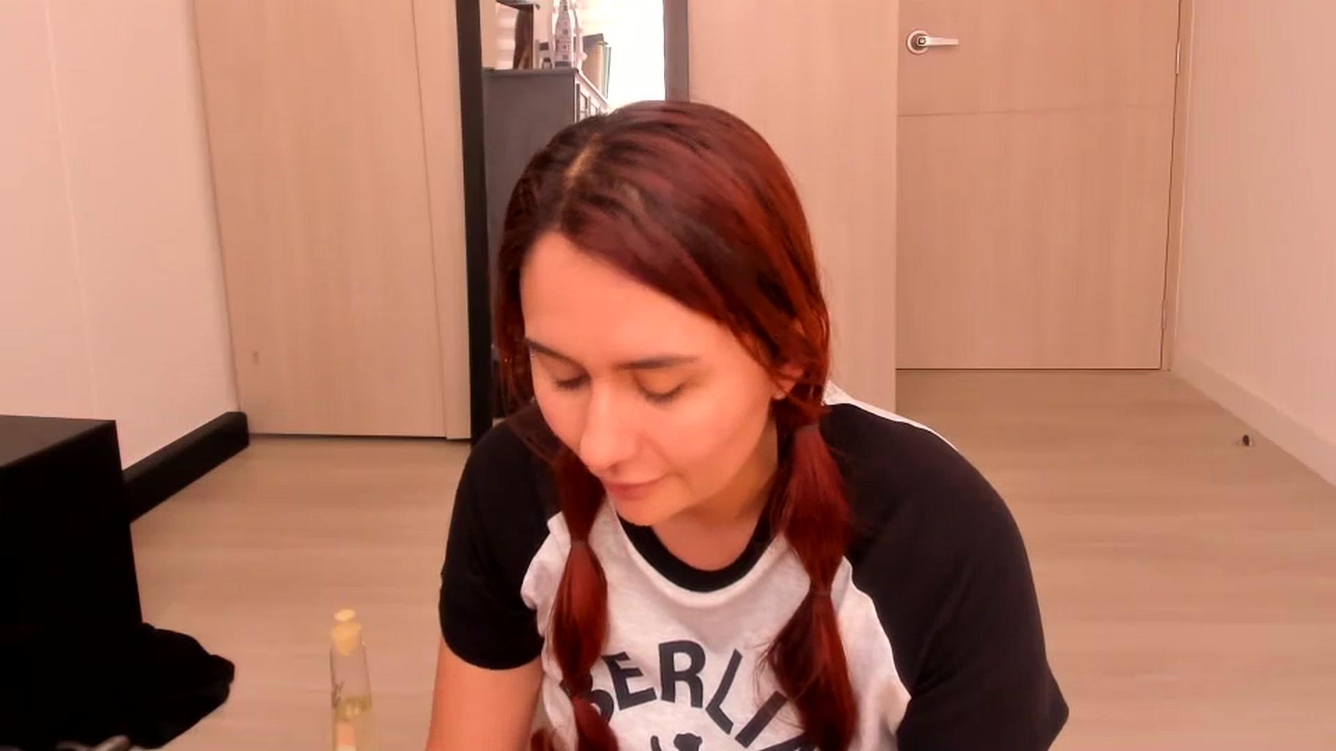 Gallery image thumbnail from NaughtySaraa's myfreecams stream on, 06/17/2025, 17:28 image 20 of 20