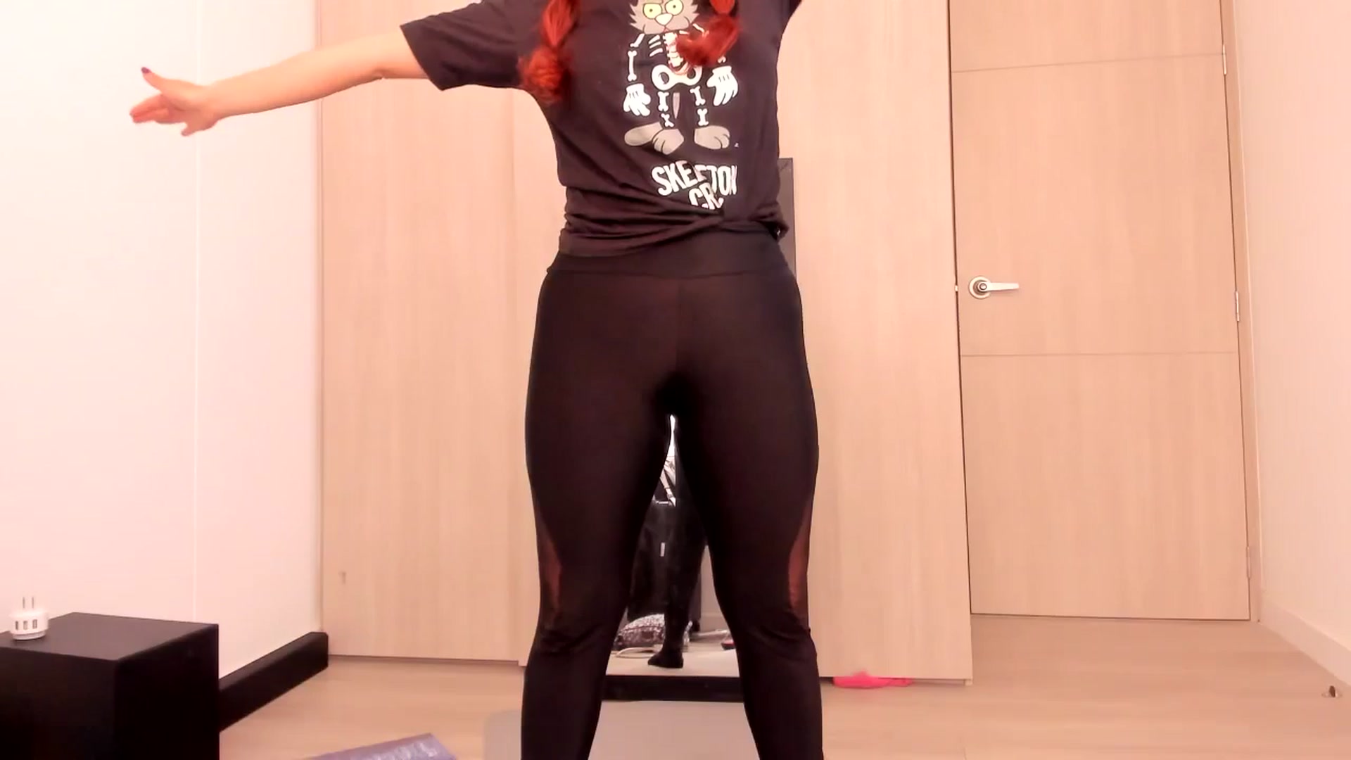 Gallery image thumbnail from NaughtySaraa's myfreecams stream on, 06/19/2025, 15:35 image 9 of 20