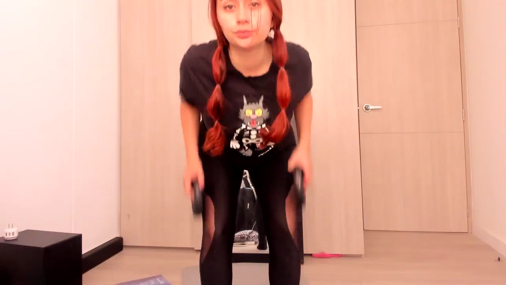 Gallery image thumbnail from NaughtySaraa's myfreecams stream on, 06/19/2025, 15:35 image 7 of 20