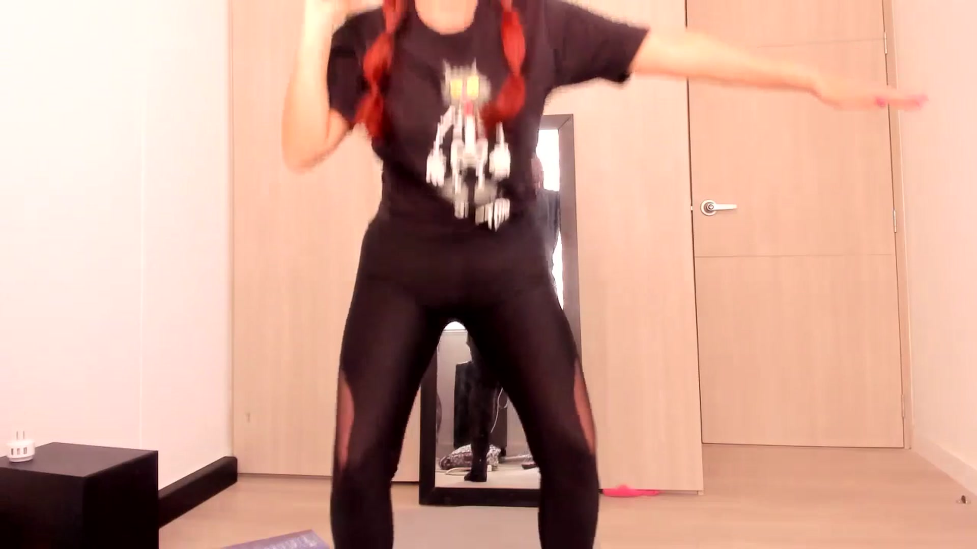 Gallery image thumbnail from NaughtySaraa's myfreecams stream on, 06/19/2025, 15:35 image 8 of 20