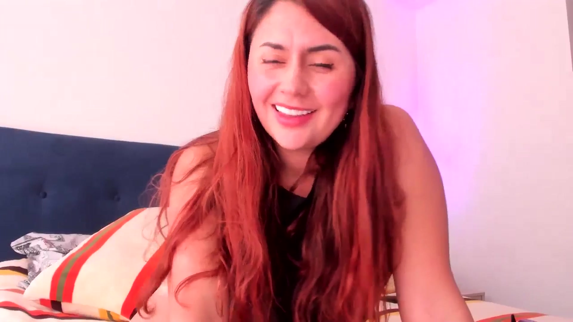Gallery image thumbnail from NaughtySaraa's myfreecams stream on, 07/10/2025, 20:18 image 5 of 20