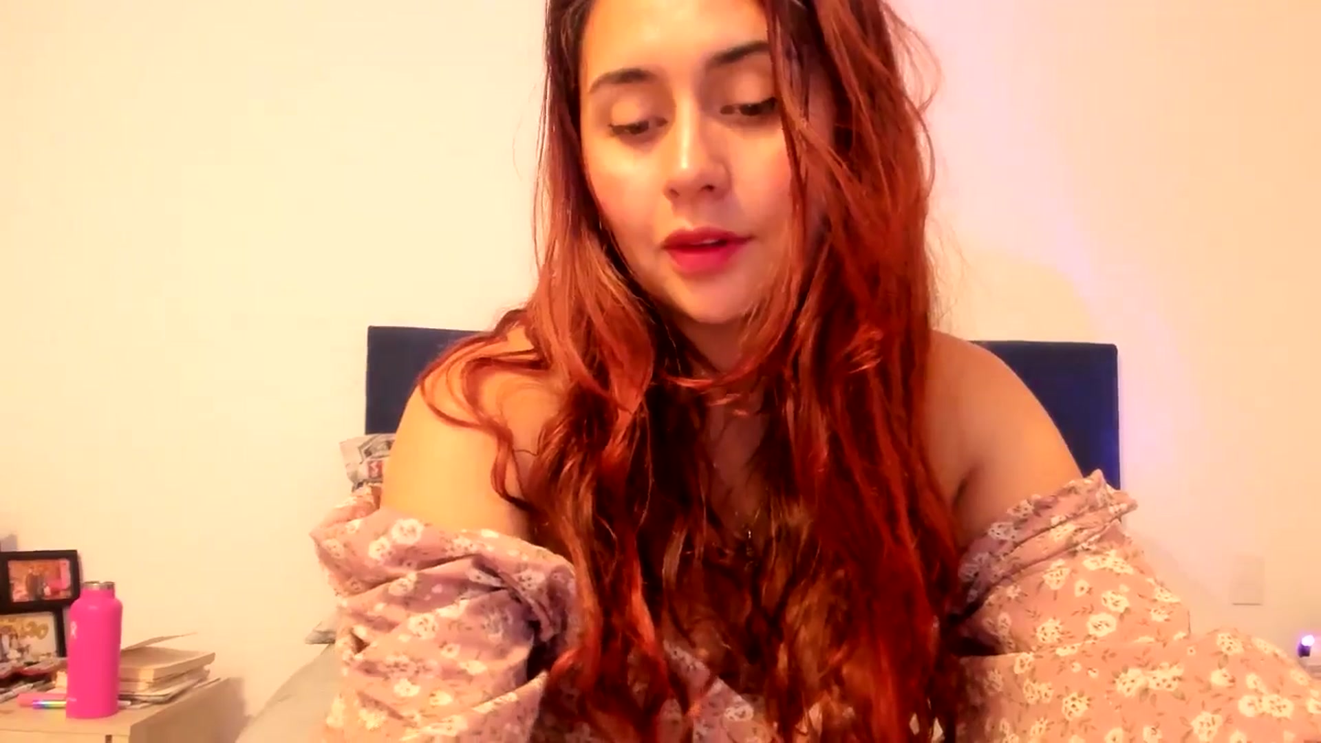 Gallery image thumbnail from NaughtySaraa's myfreecams stream on, 09/09/2025, 23:21 image 6 of 20