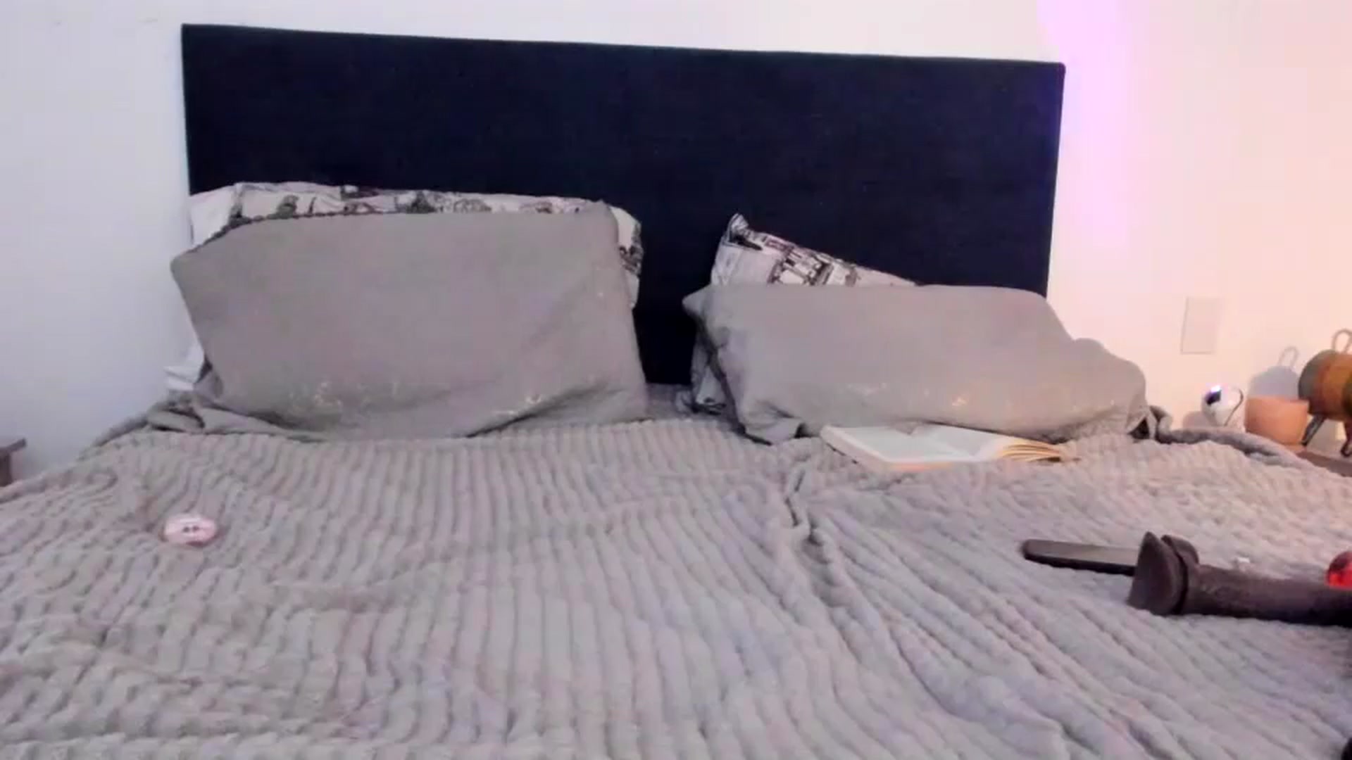 Gallery image thumbnail from NaughtySaraa's myfreecams stream on, 09/25/2025, 22:52 image 17 of 20