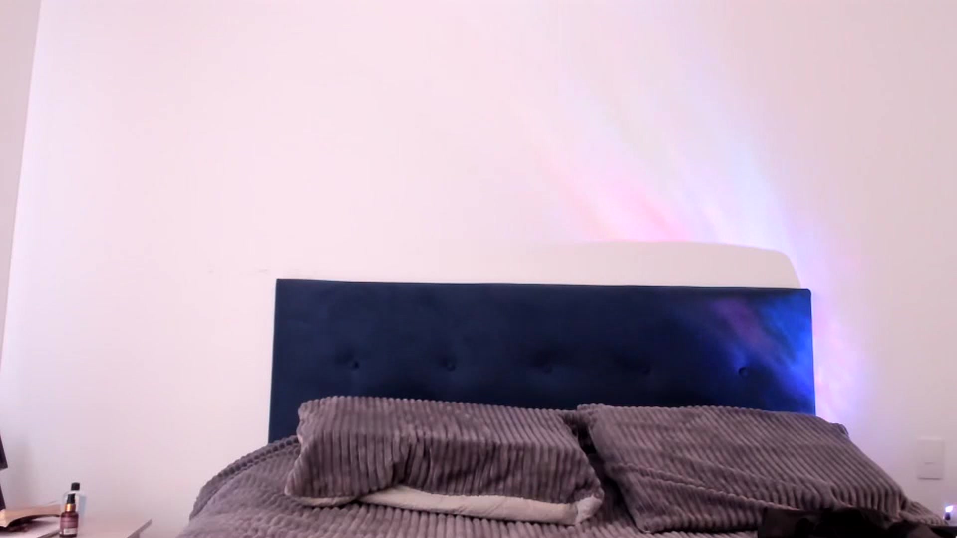 Gallery image thumbnail from NaughtySaraa's myfreecams stream on, 10/07/2025, 17:27 image 15 of 20