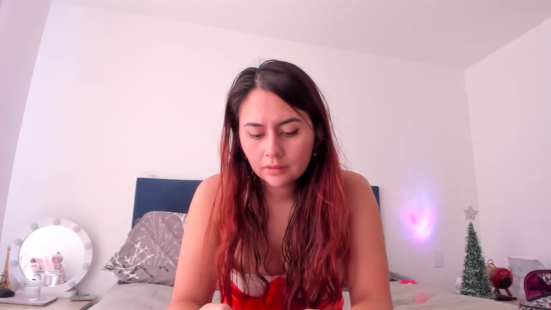 Gallery image thumbnail from NaughtySaraa's myfreecams stream on, 12/23/2025, 16:16 image 3 of 20