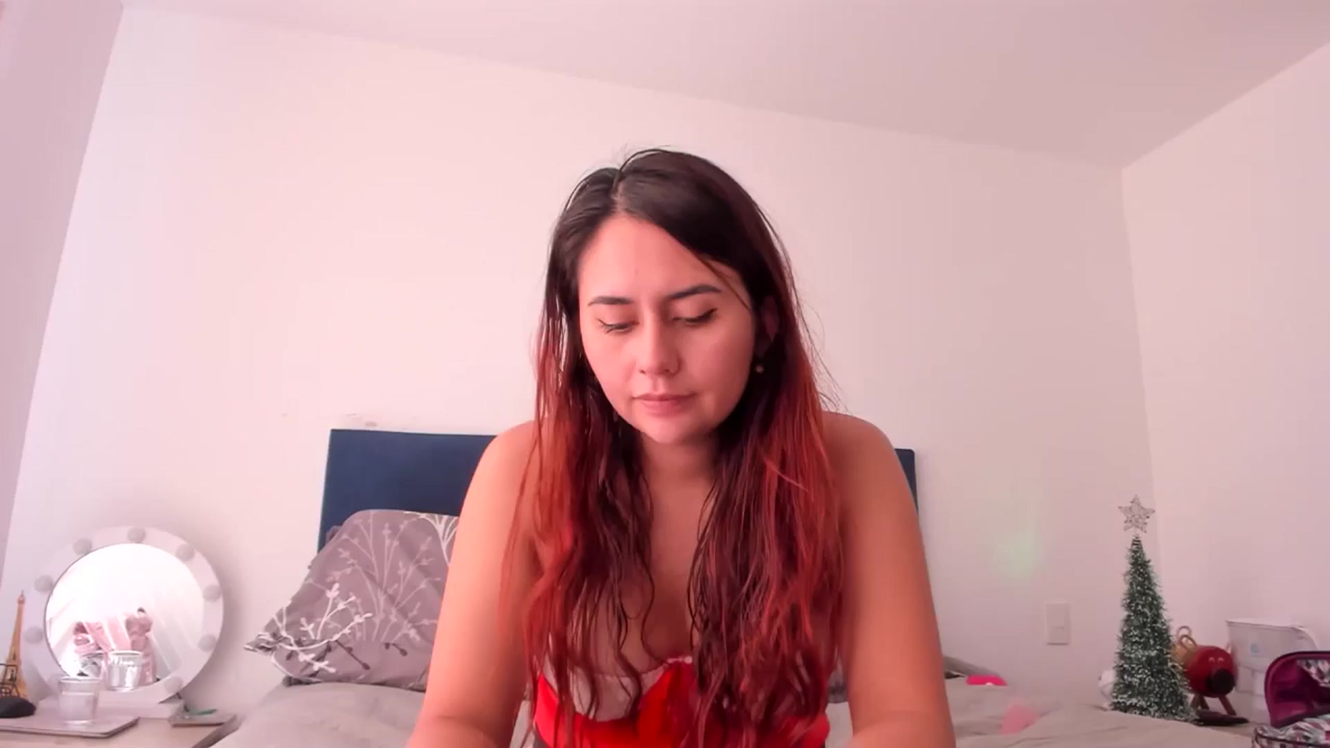 Gallery image thumbnail from NaughtySaraa's myfreecams stream on, 12/23/2025, 16:16 image 2 of 20