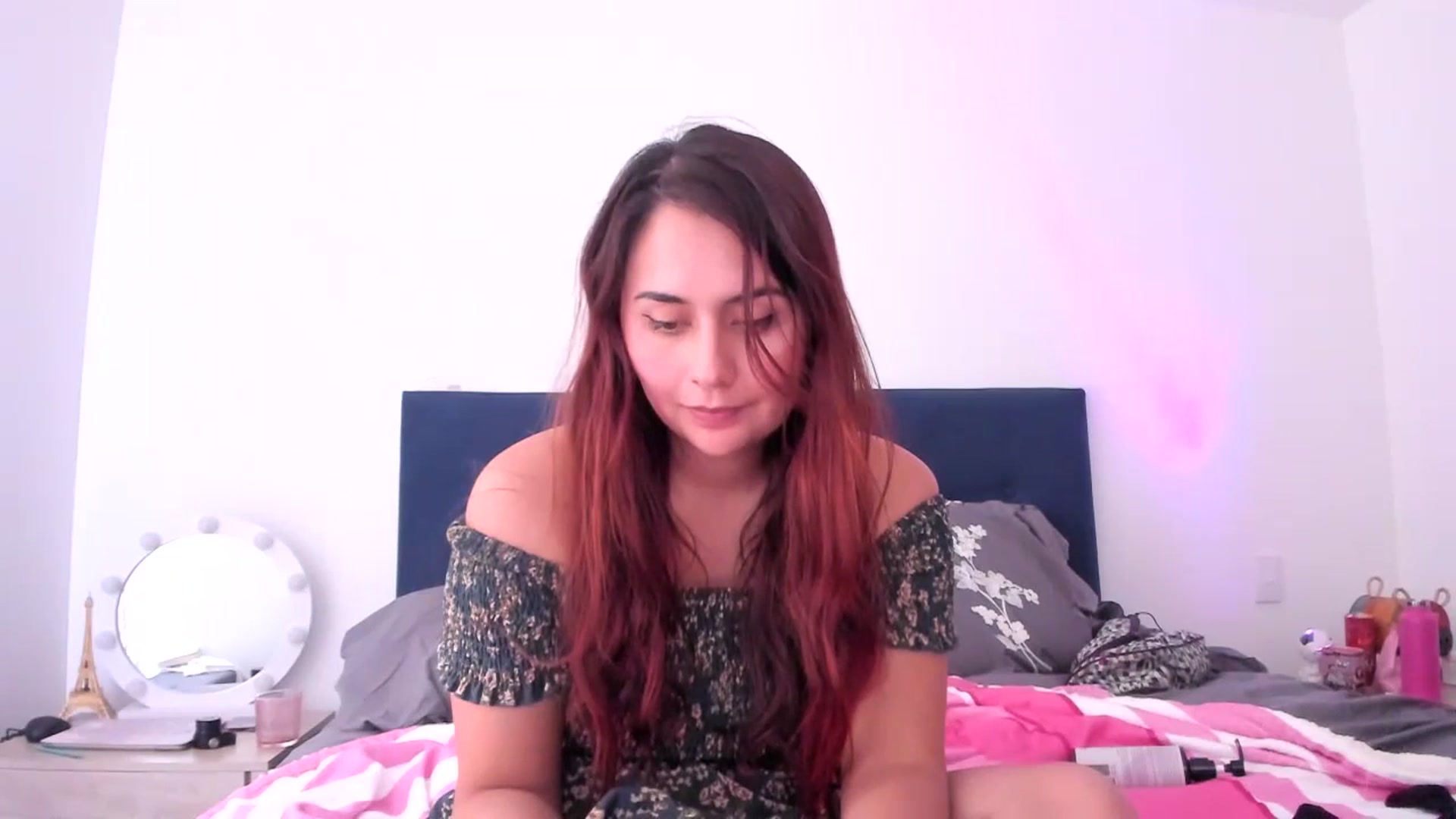 Gallery image thumbnail from NaughtySaraa's myfreecams stream on, 12/30/2025, 21:21 image 7 of 20