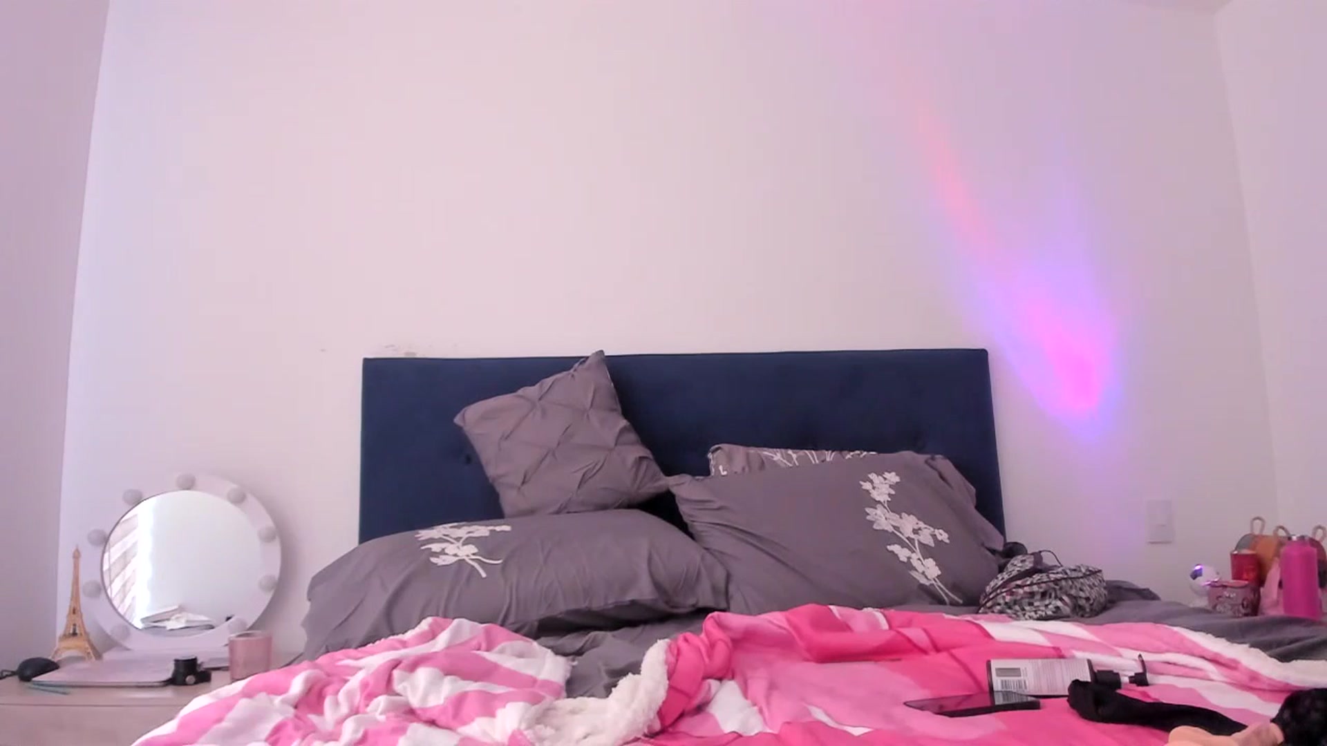 Gallery image thumbnail from NaughtySaraa's myfreecams stream on, 12/30/2025, 21:21 image 16 of 20