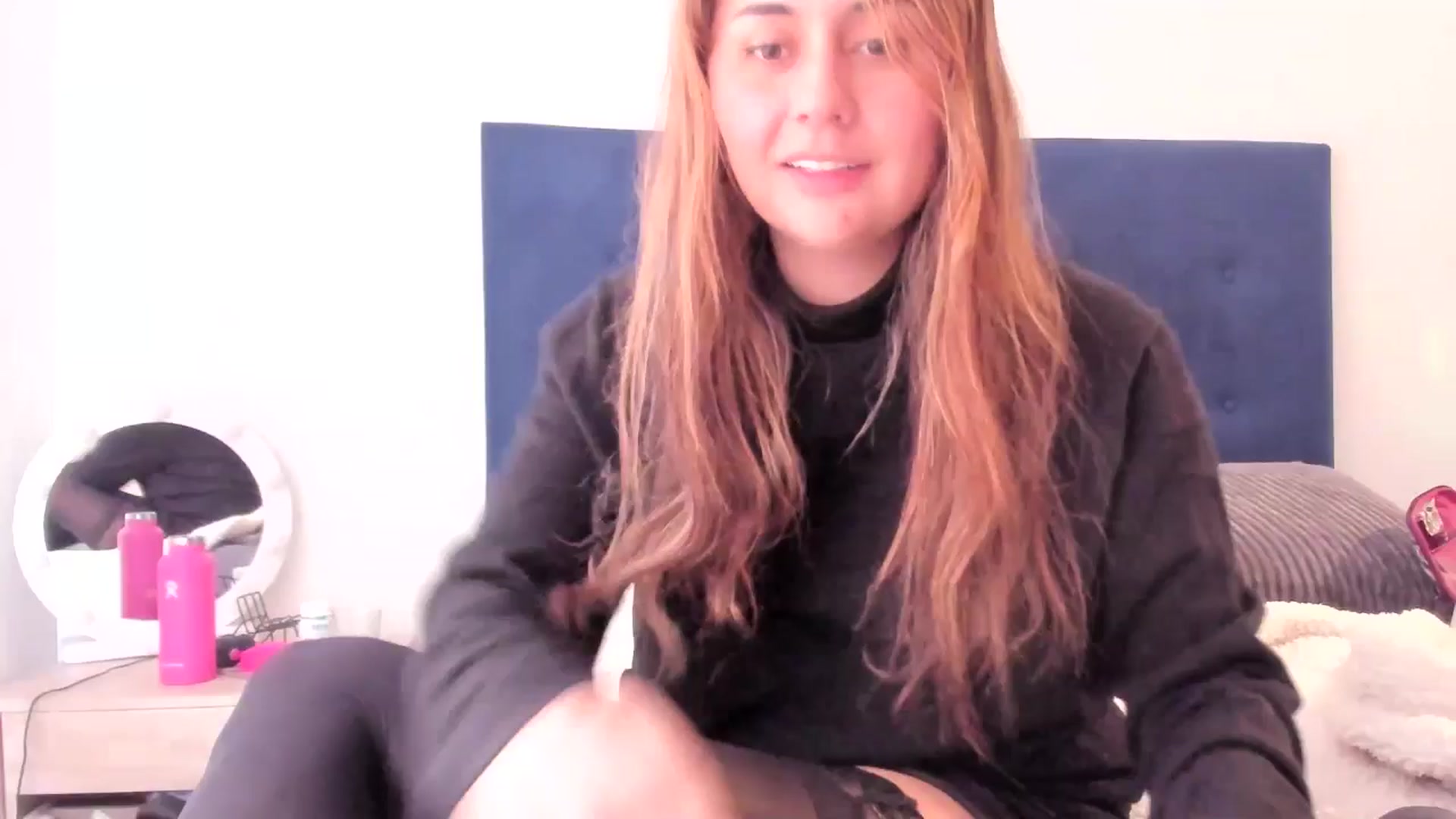Gallery image thumbnail from NaughtySaraa's myfreecams stream on, 02/13/2026, 19:23 image 14 of 20
