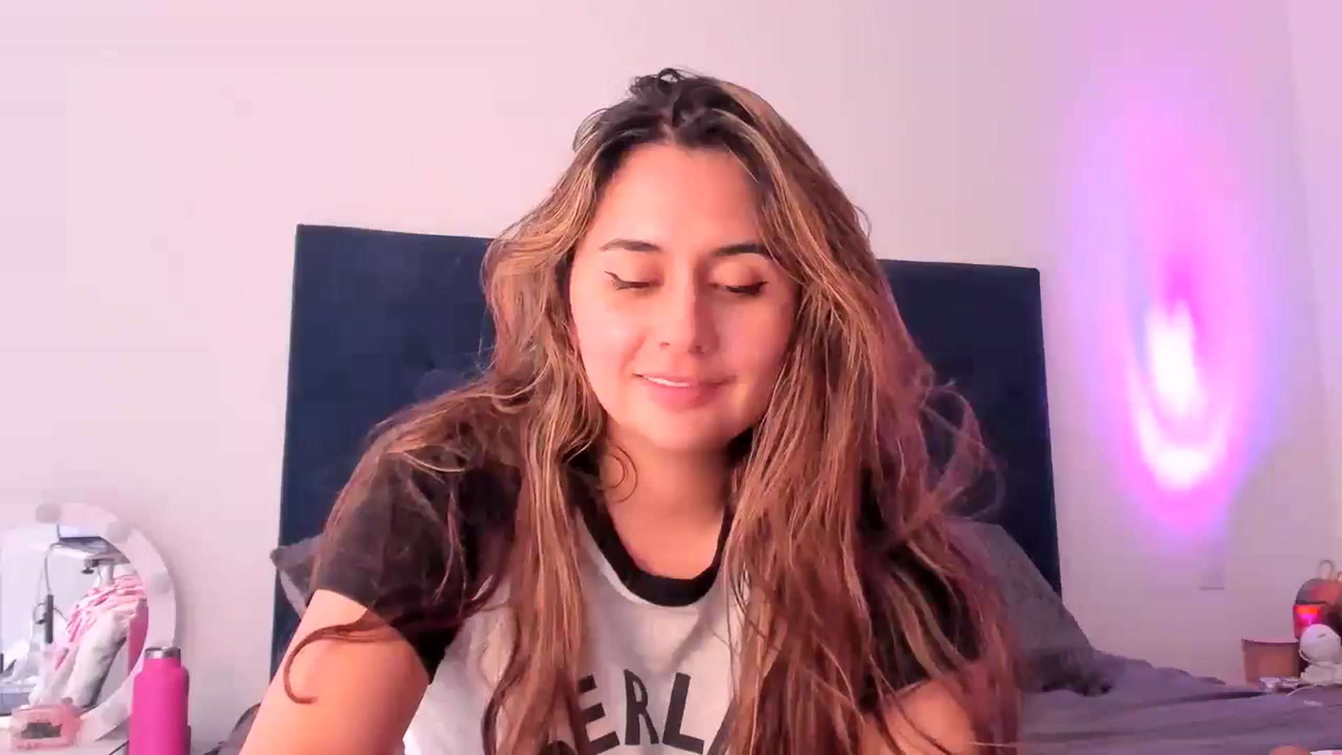 Gallery image thumbnail from NaughtySaraa's myfreecams stream on, 05/05/2026, 20:46 image 20 of 20
