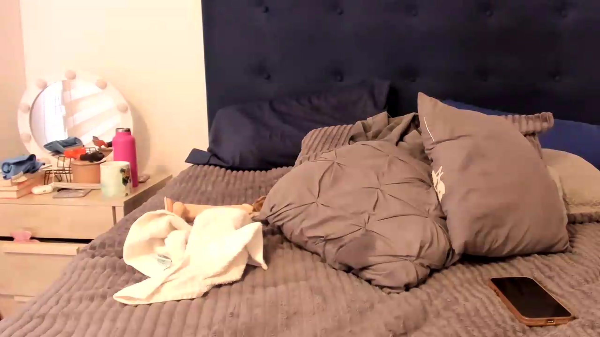 Gallery image thumbnail from NaughtySaraa's myfreecams stream on, 06/13/2026, 17:51 image 12 of 20