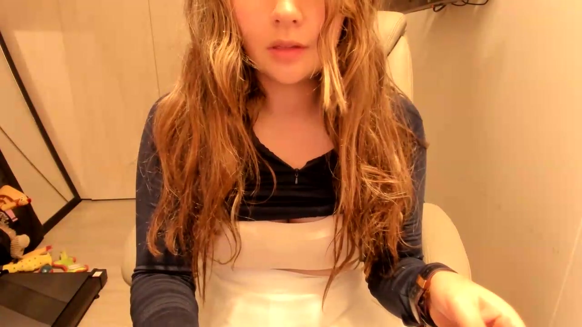 Gallery image thumbnail from NaughtySaraa's myfreecams stream on, 07/27/2026, 23:51 image 18 of 20
