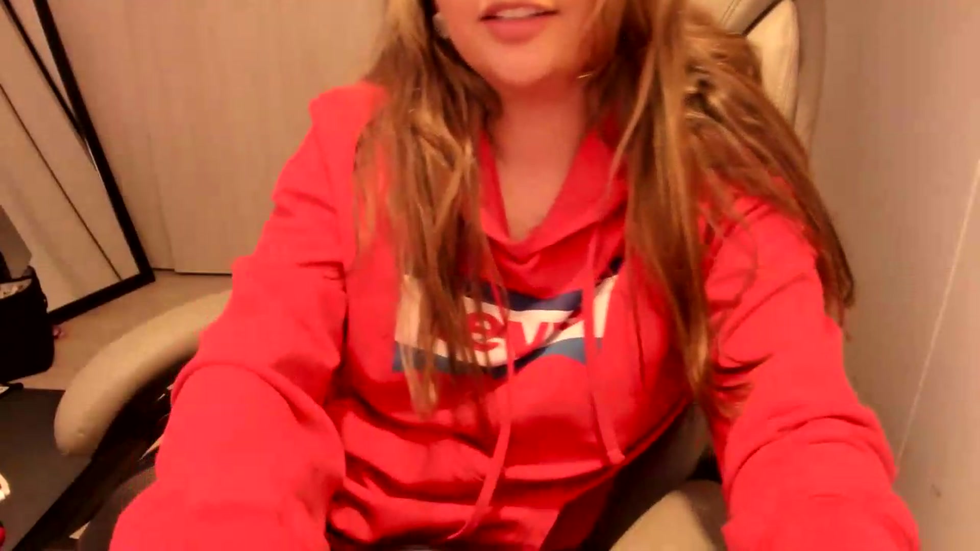 Gallery image thumbnail from NaughtySaraa's myfreecams stream on, 08/14/2026, 22:23 image 15 of 20