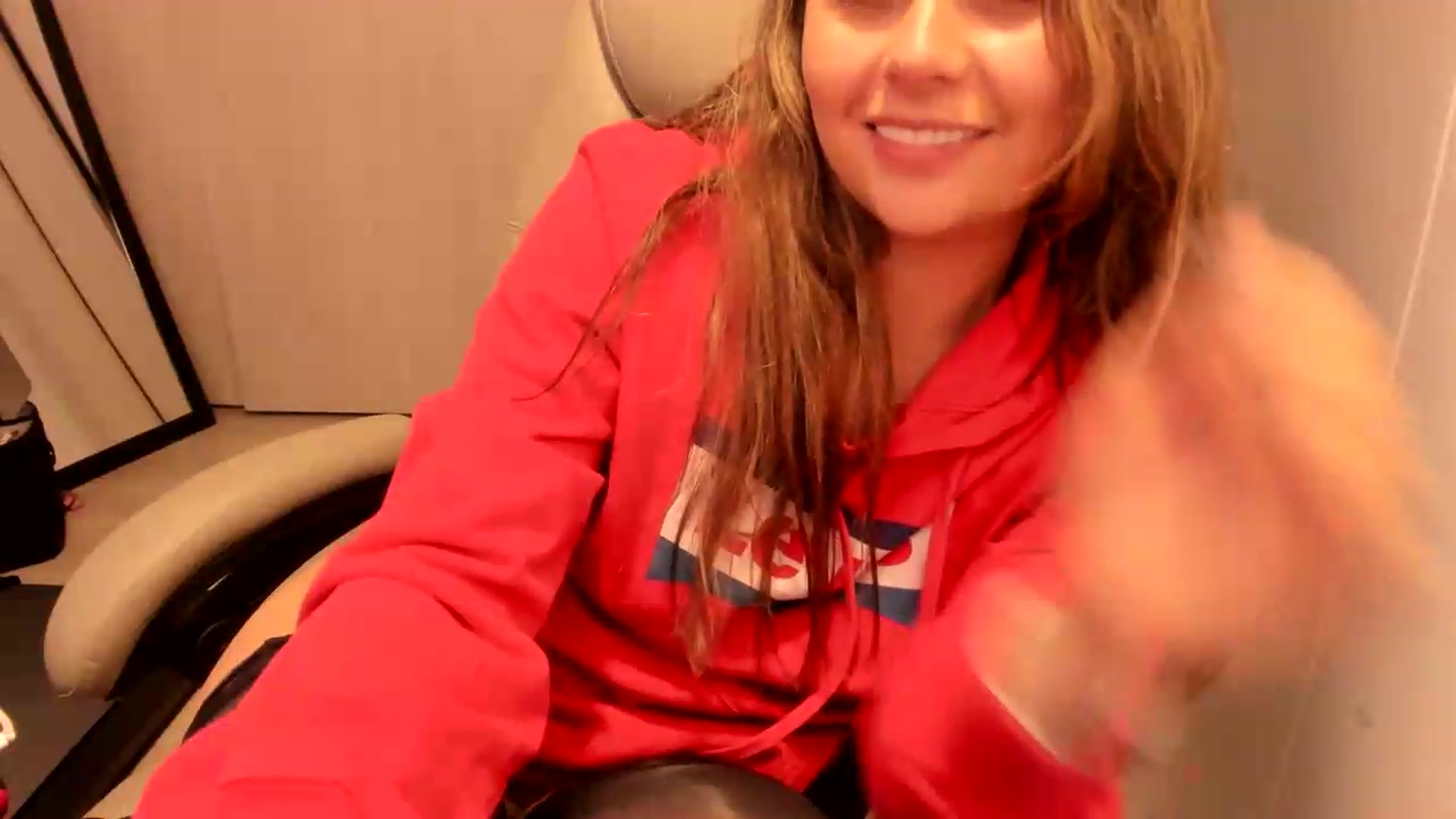 Gallery image thumbnail from NaughtySaraa's myfreecams stream on, 08/14/2026, 22:23 image 14 of 20