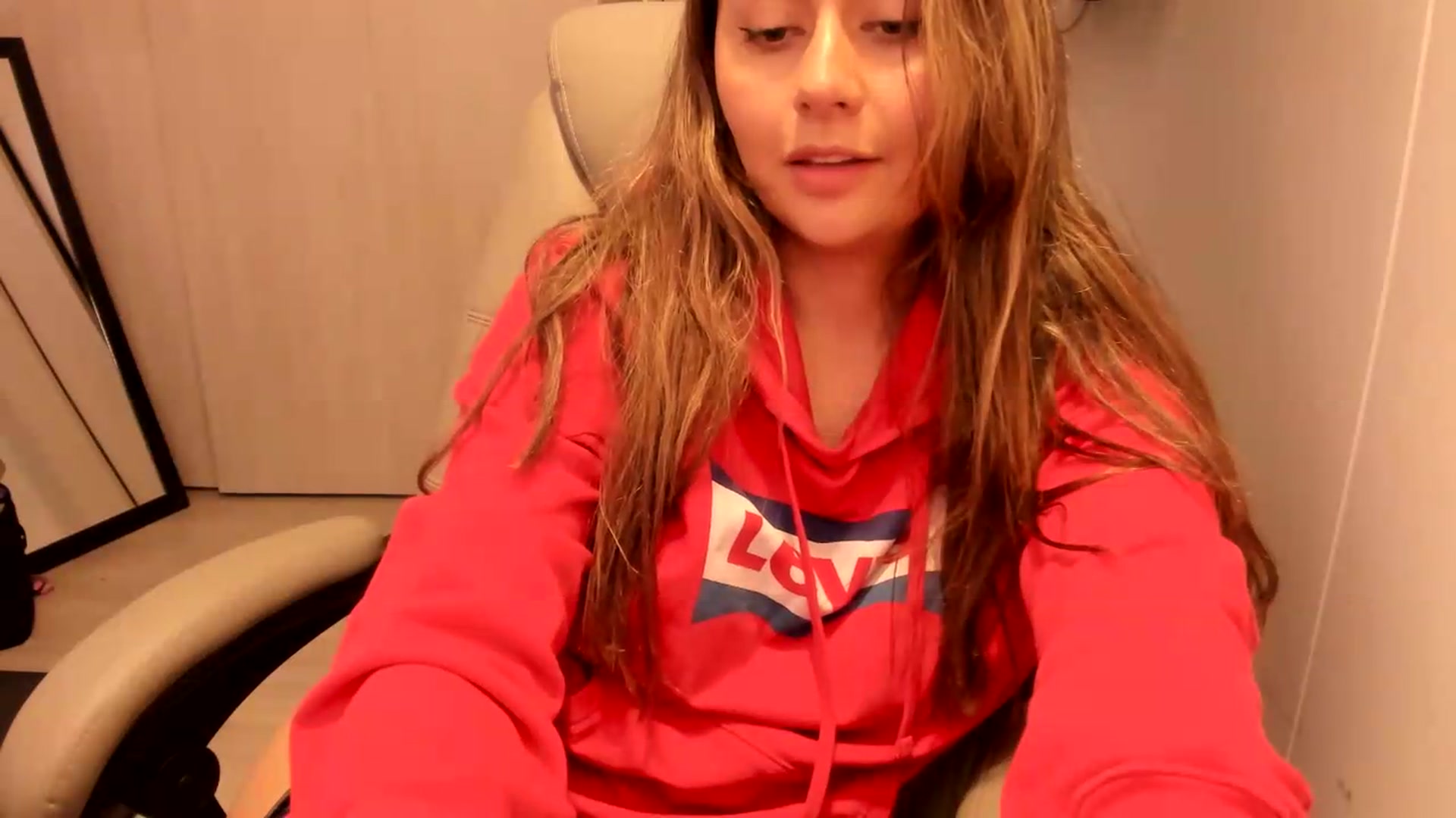 Gallery image thumbnail from NaughtySaraa's myfreecams stream on, 08/14/2026, 22:23 image 20 of 20