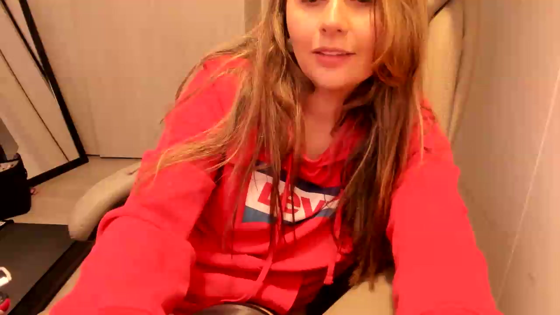 Gallery image thumbnail from NaughtySaraa's myfreecams stream on, 08/14/2026, 22:23 image 4 of 20