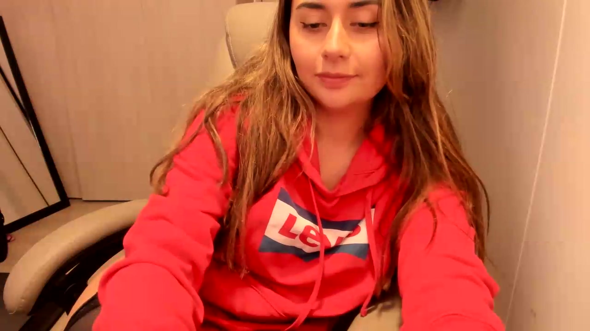 Gallery image thumbnail from NaughtySaraa's myfreecams stream on, 08/14/2026, 22:23 image 16 of 20