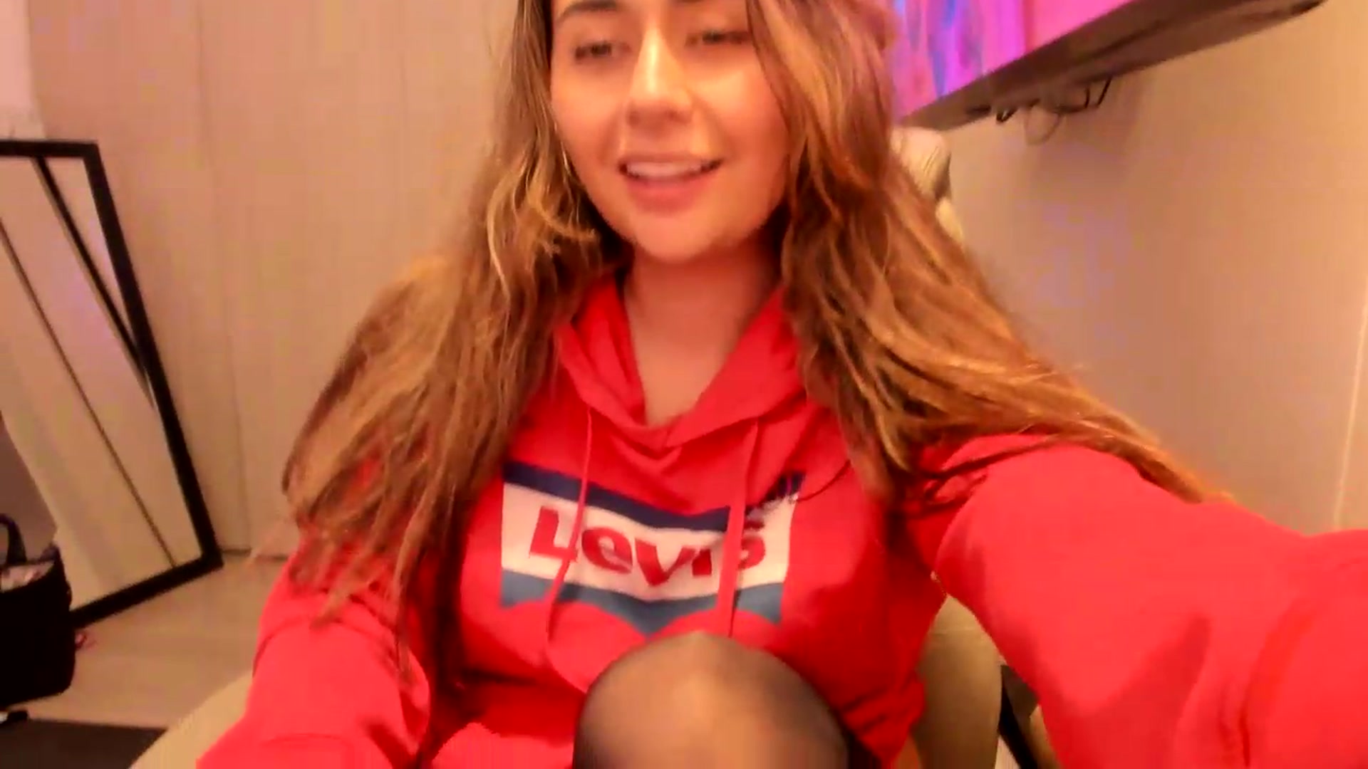 Gallery image thumbnail from NaughtySaraa's myfreecams stream on, 08/14/2026, 22:59 image 4 of 20