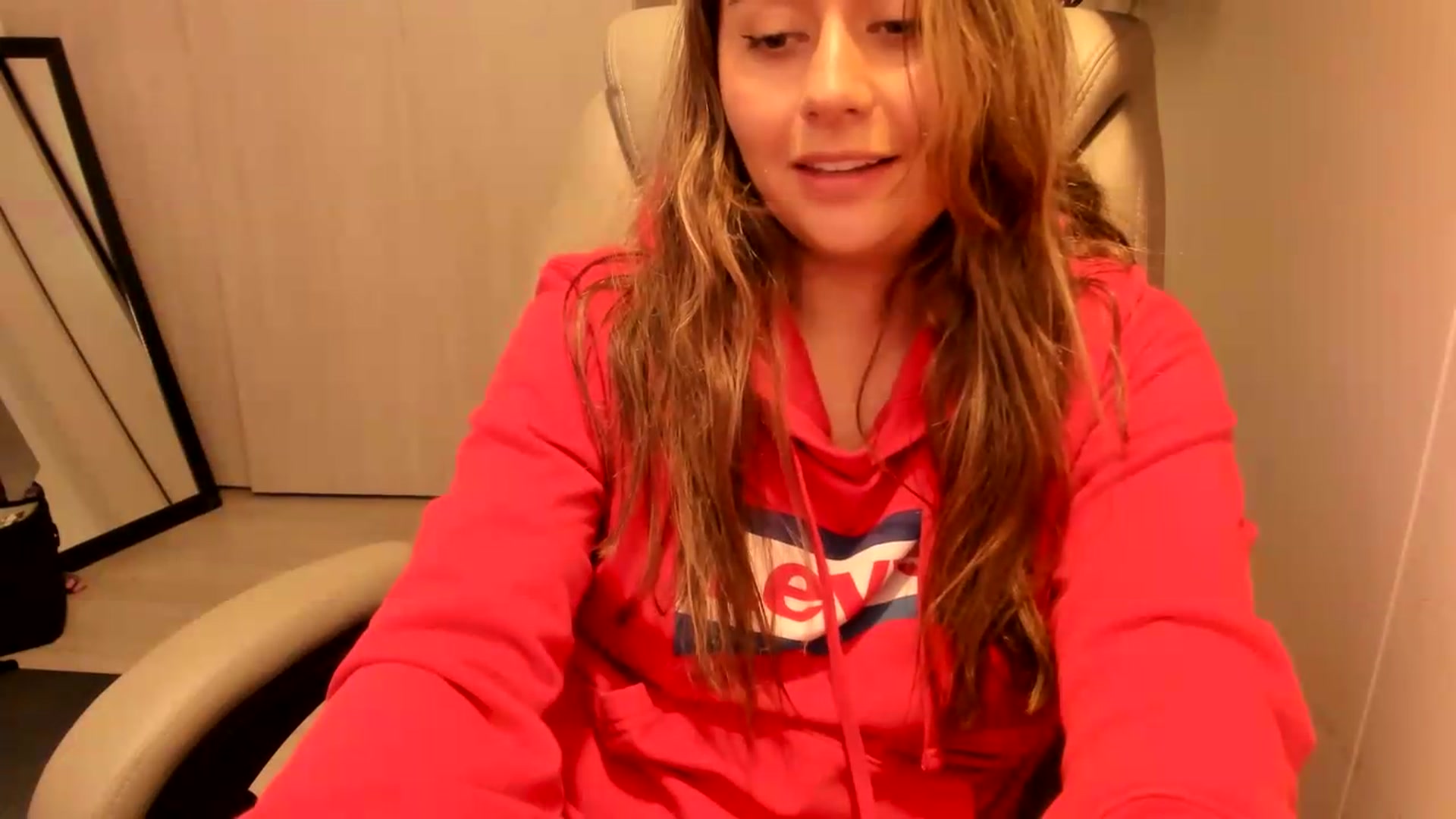 Gallery image thumbnail from NaughtySaraa's myfreecams stream on, 08/14/2026, 22:59 image 3 of 20