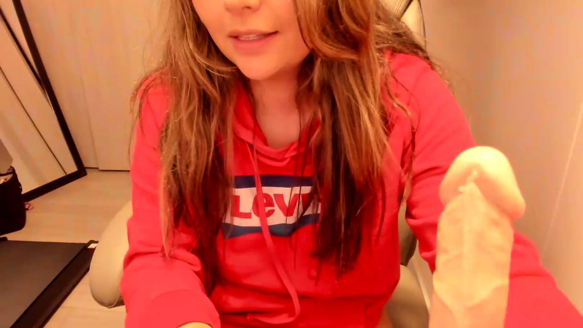 Gallery image thumbnail from NaughtySaraa's myfreecams stream on, 08/14/2026, 22:59 image 13 of 20