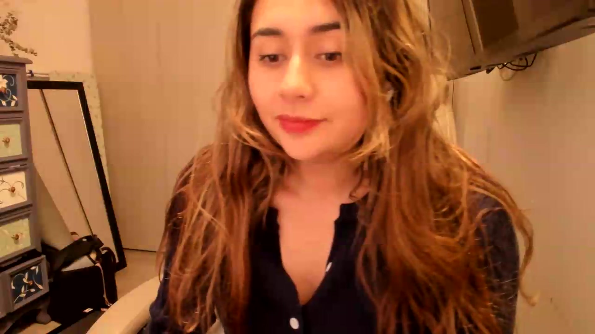 Gallery image thumbnail from NaughtySaraa's myfreecams stream on, 08/20/2026, 22:39 image 8 of 20