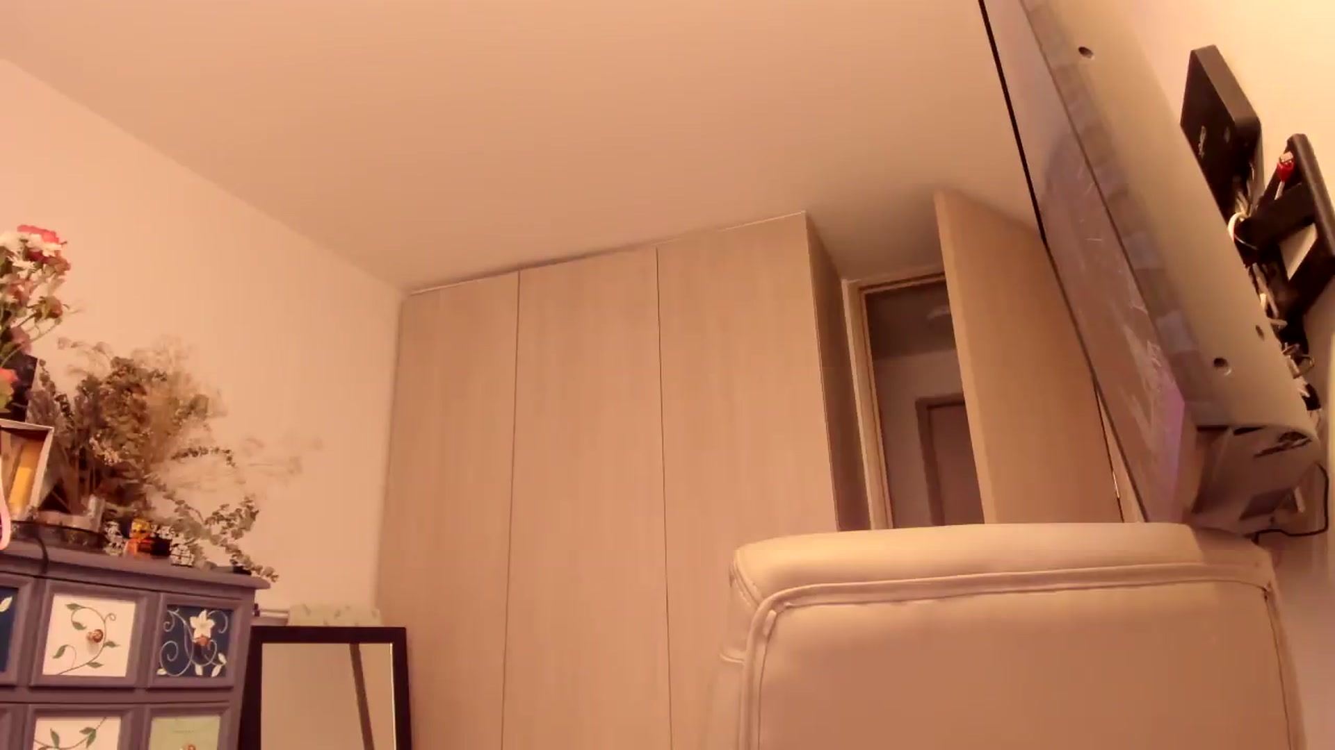 Gallery image thumbnail from NaughtySaraa's myfreecams stream on, 08/27/2026, 21:59 image 20 of 20