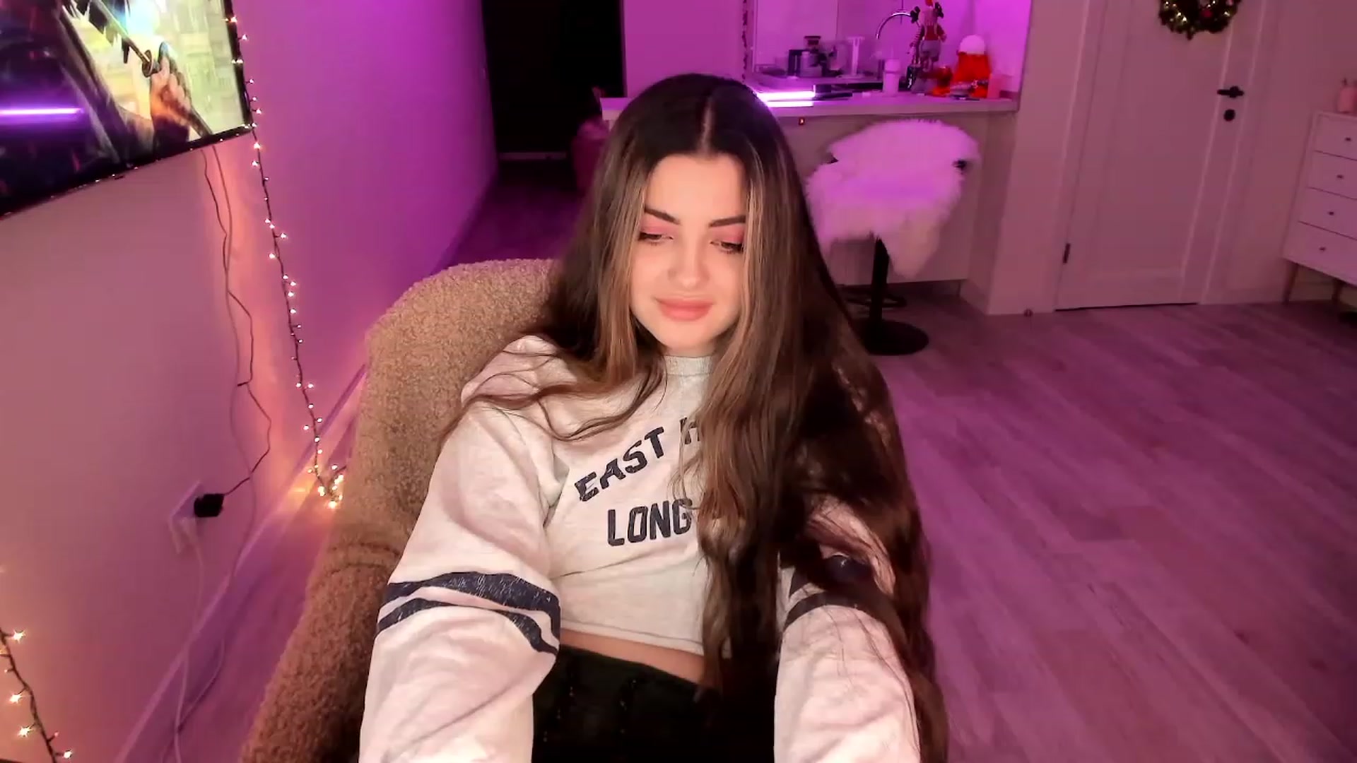 Gallery image thumbnail from Naughty_Inna_'s myfreecams stream on, 12/01/2022, 15:02 image 20 of 20