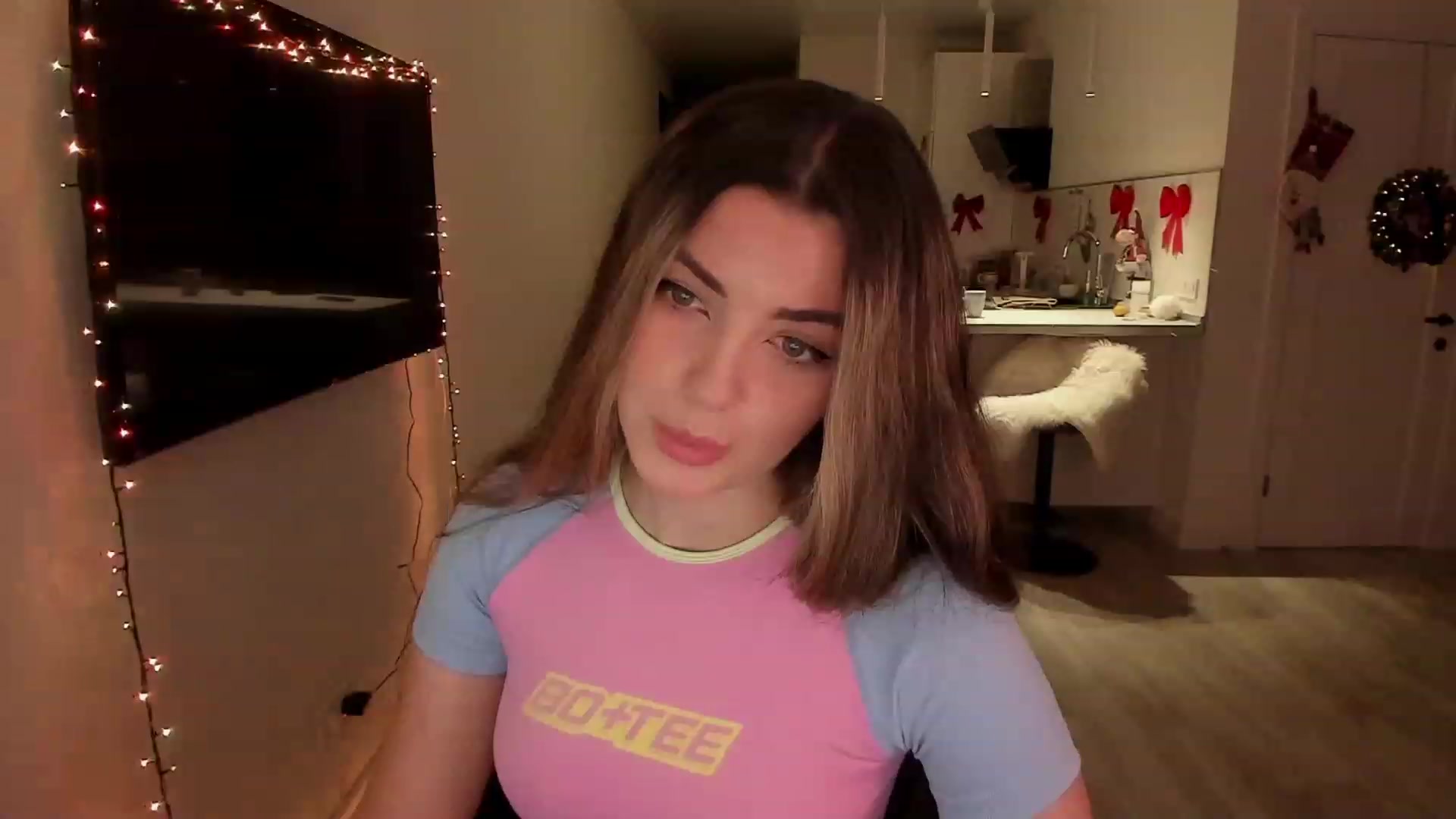Gallery image thumbnail from Naughty_Inna_'s myfreecams stream on, 12/25/2022, 18:22 image 11 of 20