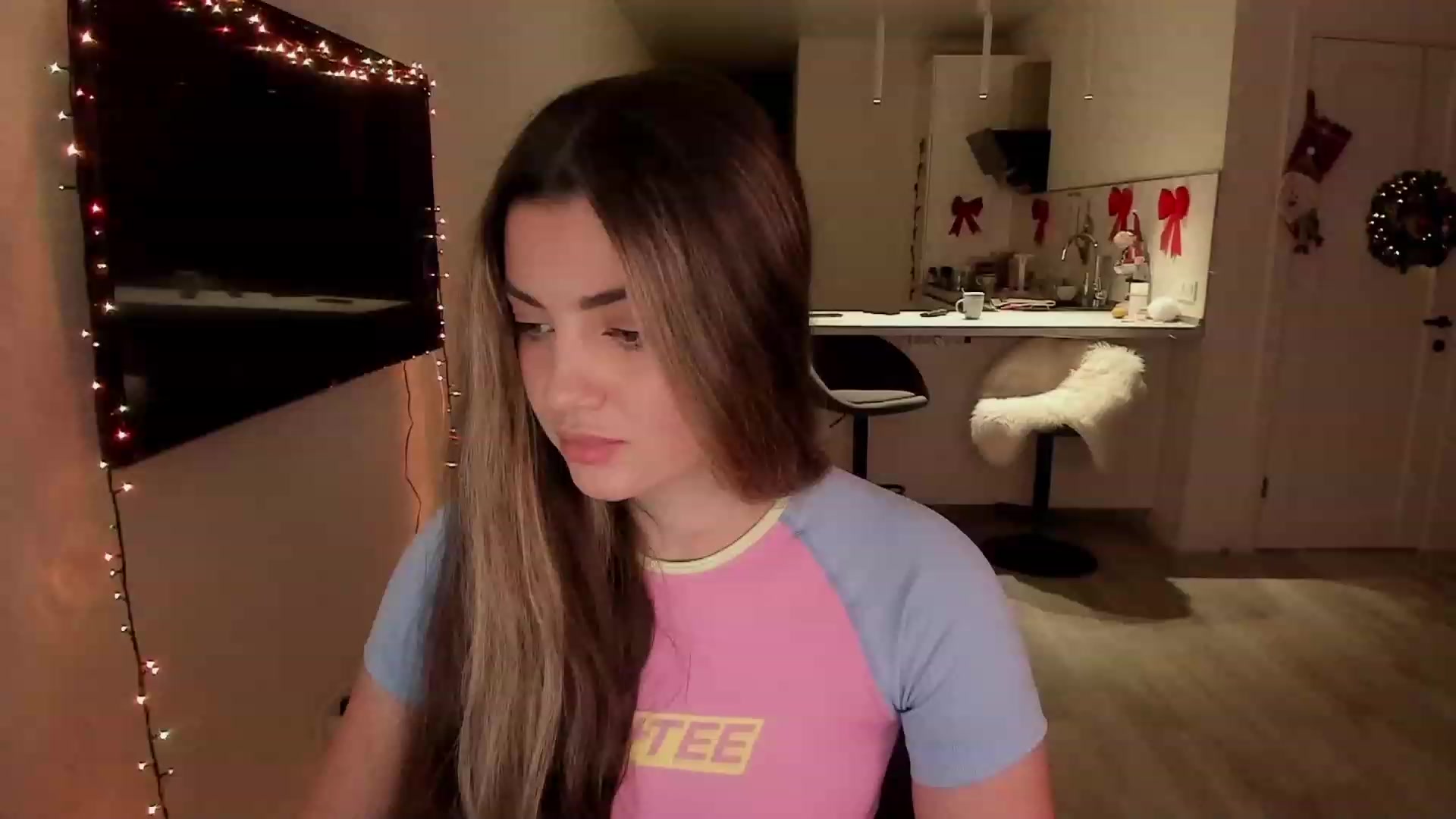 Gallery image thumbnail from Naughty_Inna_'s myfreecams stream on, 12/25/2022, 18:22 image 1 of 20