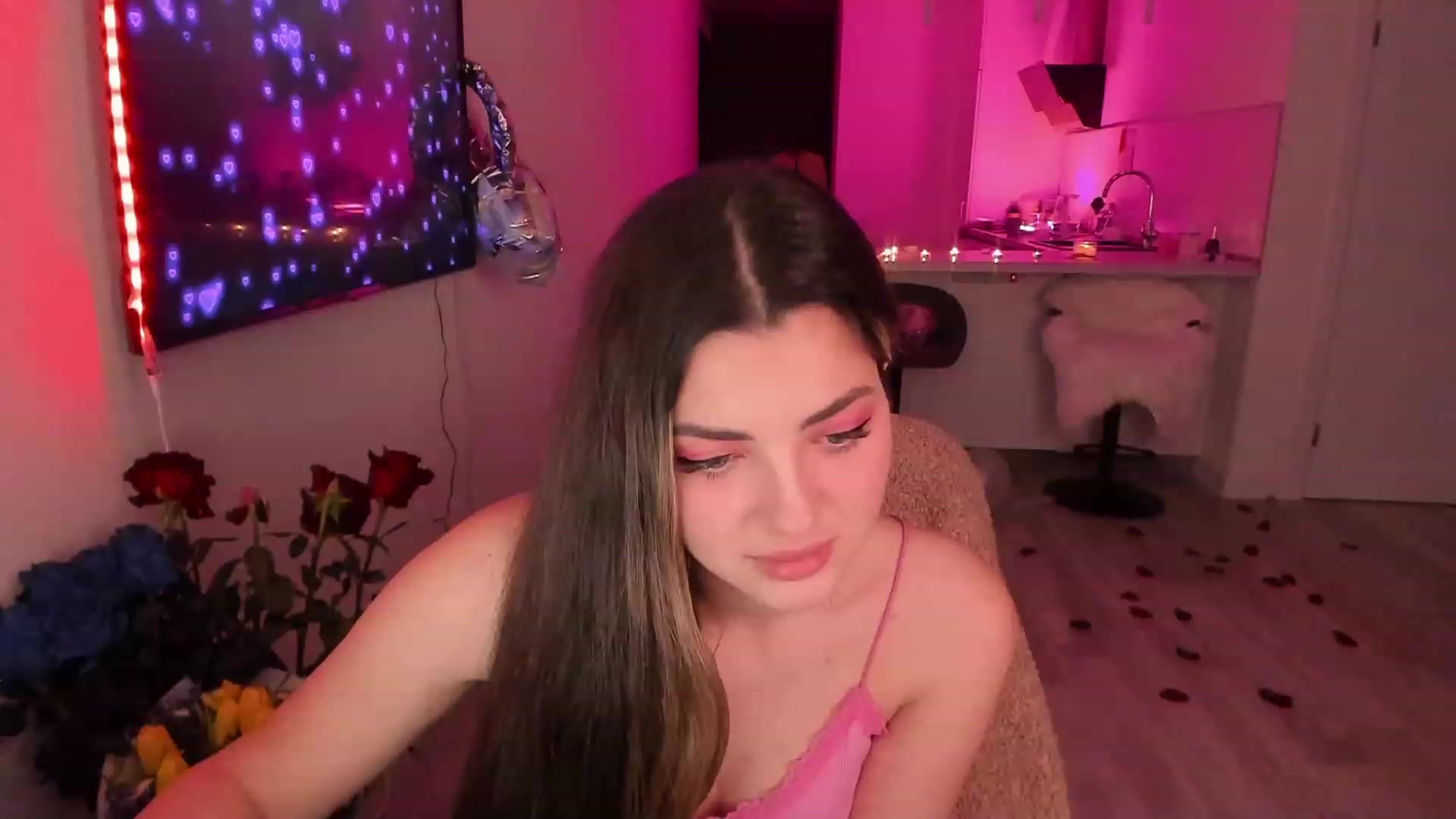 Gallery image thumbnail from Naughty_Inna_'s myfreecams stream on, 02/14/2023, 15:57 image 3 of 20