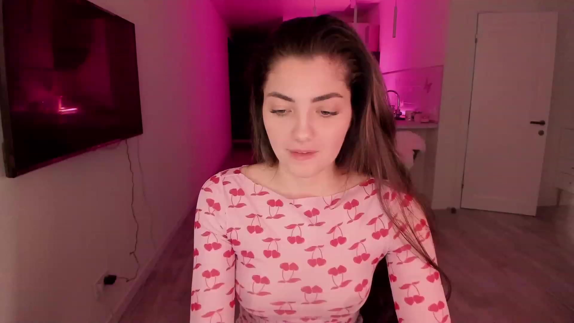 Gallery image thumbnail from Naughty_Inna_'s myfreecams stream on, 03/24/2023, 16:20 image 11 of 20