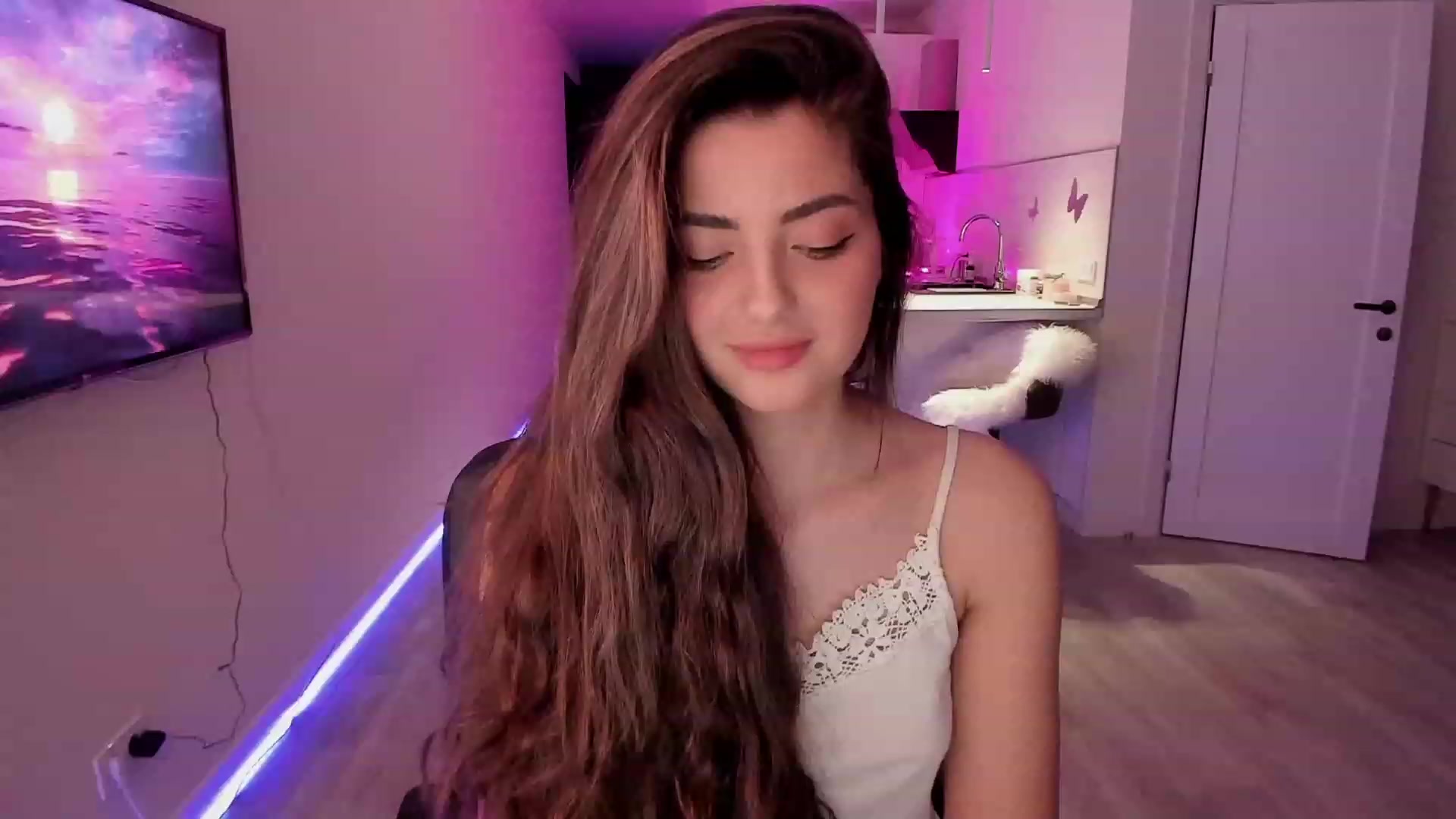 Gallery image thumbnail from Naughty_Inna_'s myfreecams stream on, 03/30/2023, 21:07 image 2 of 20