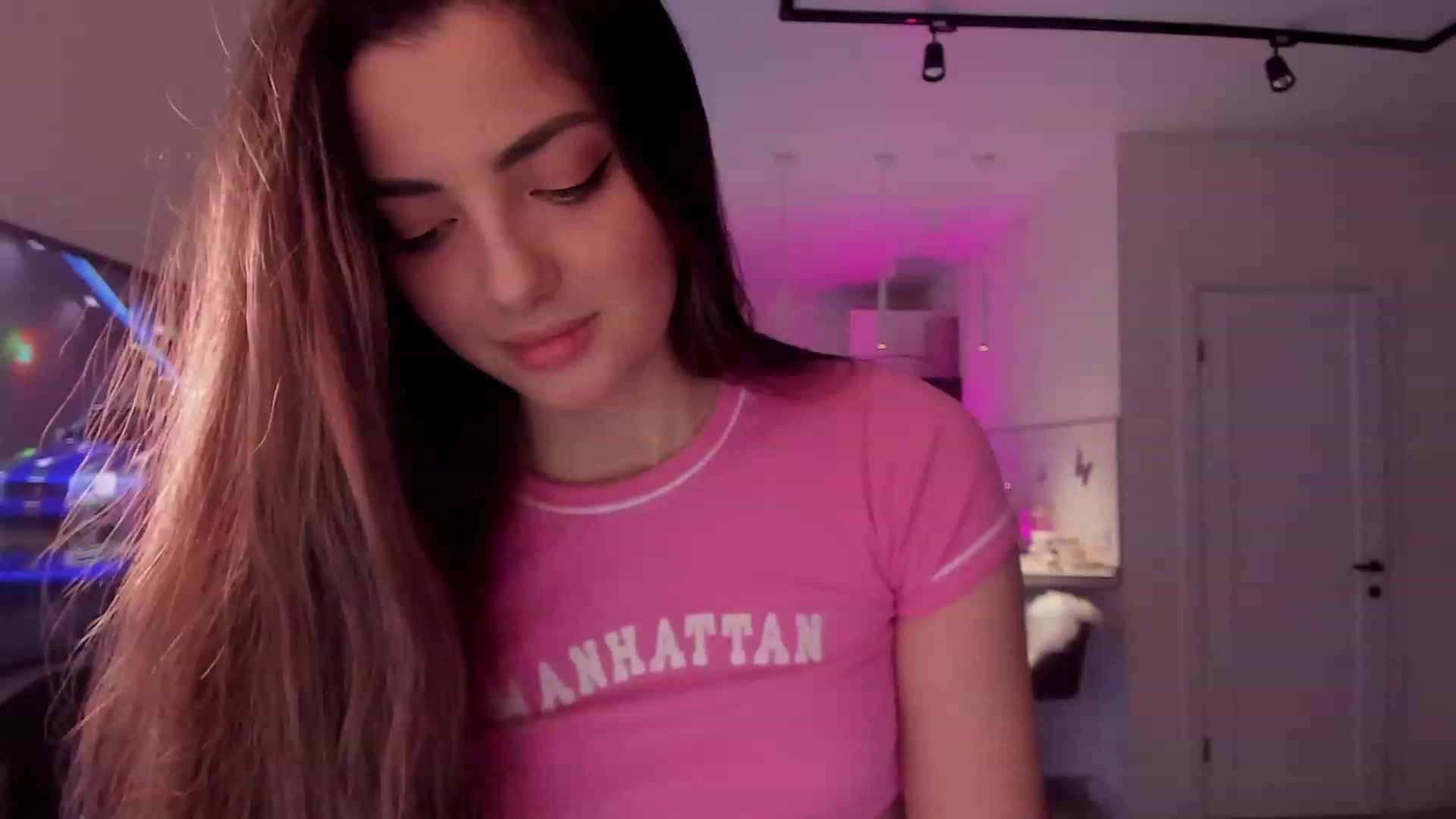 Gallery image thumbnail from Naughty_Inna_'s myfreecams stream on, 03/31/2023, 19:54 image 16 of 20