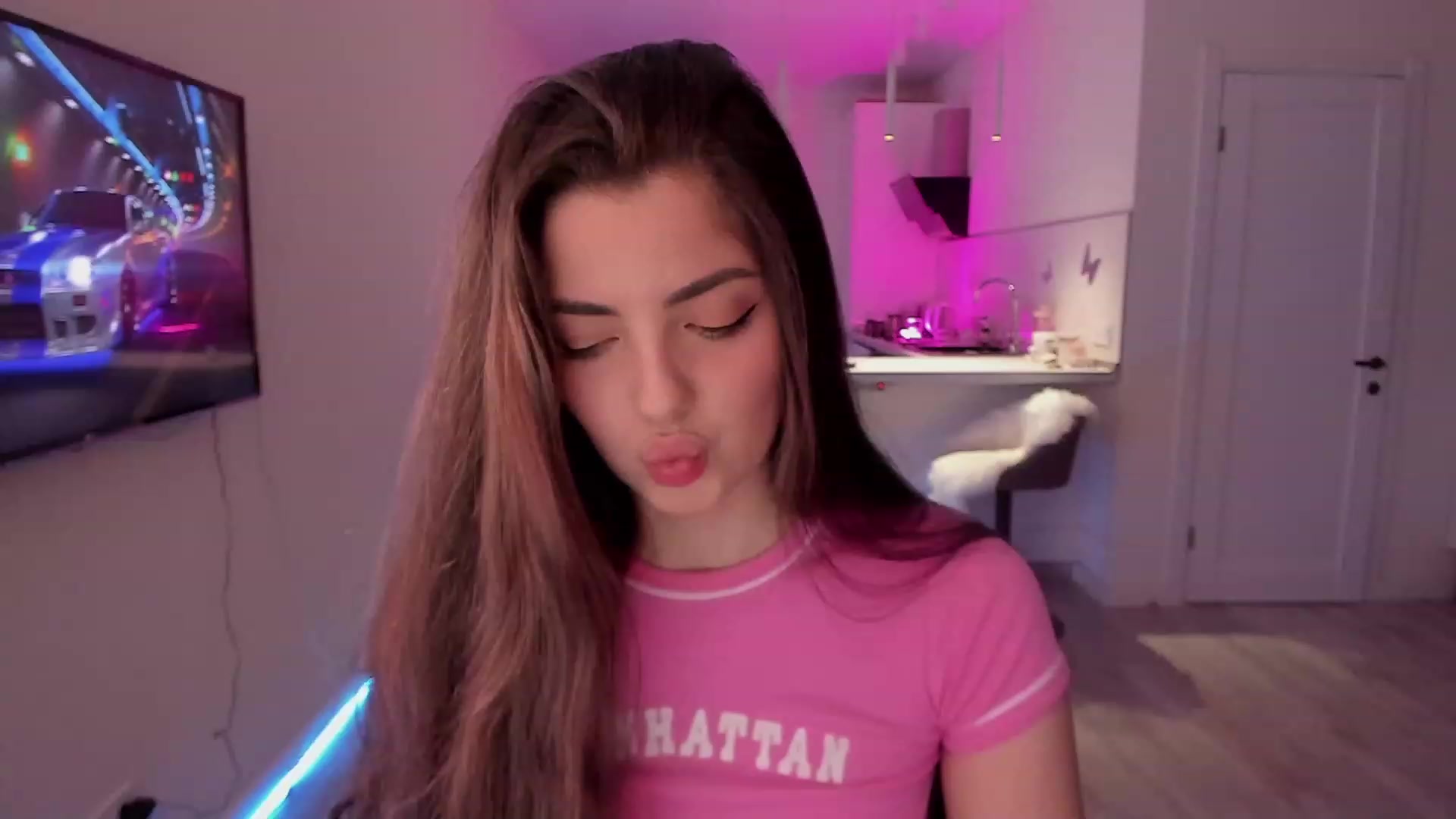 Gallery image thumbnail from Naughty_Inna_'s myfreecams stream on, 03/31/2023, 19:54 image 18 of 20
