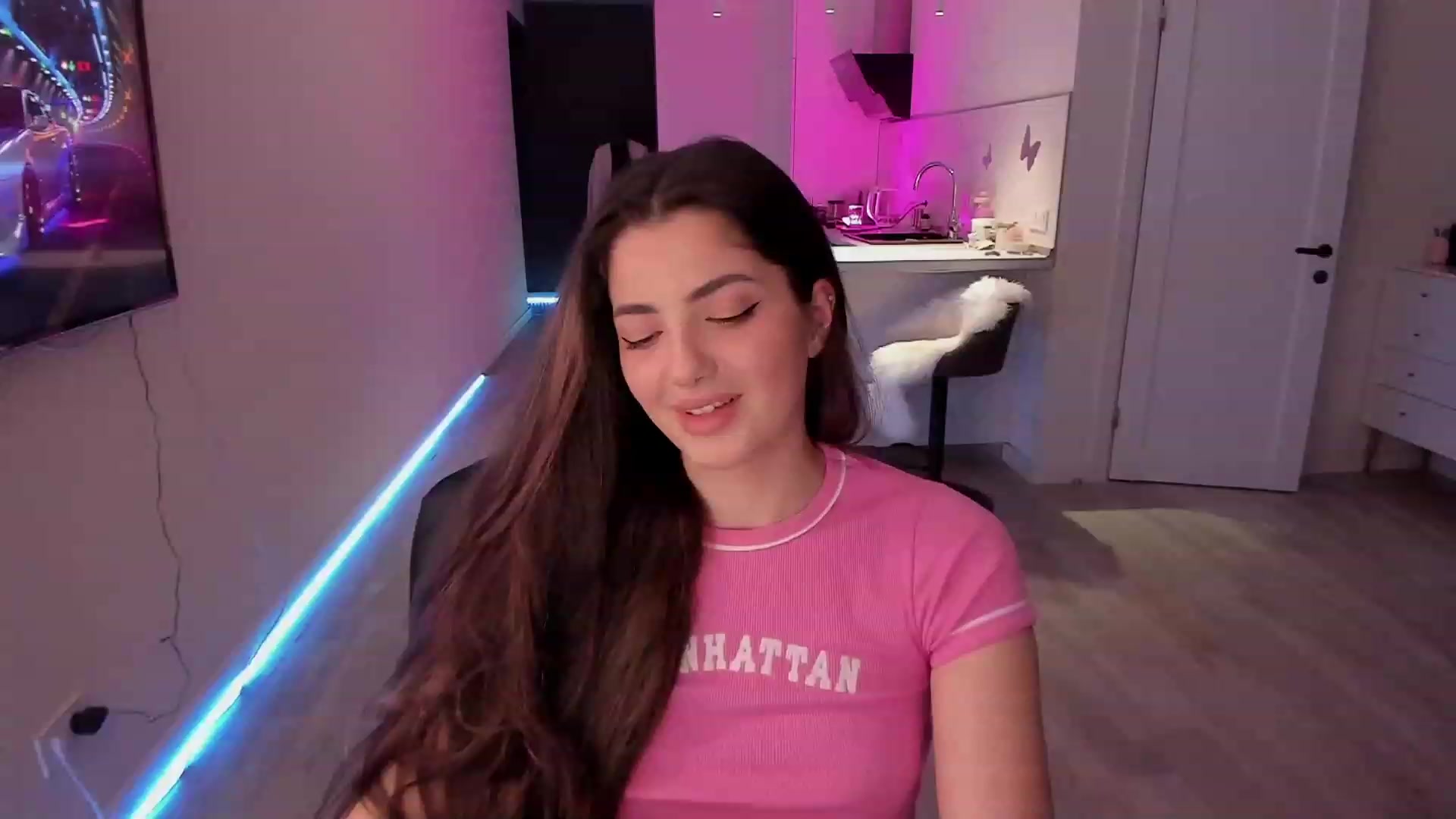 Gallery image thumbnail from Naughty_Inna_'s myfreecams stream on, 03/31/2023, 22:09 image 4 of 20