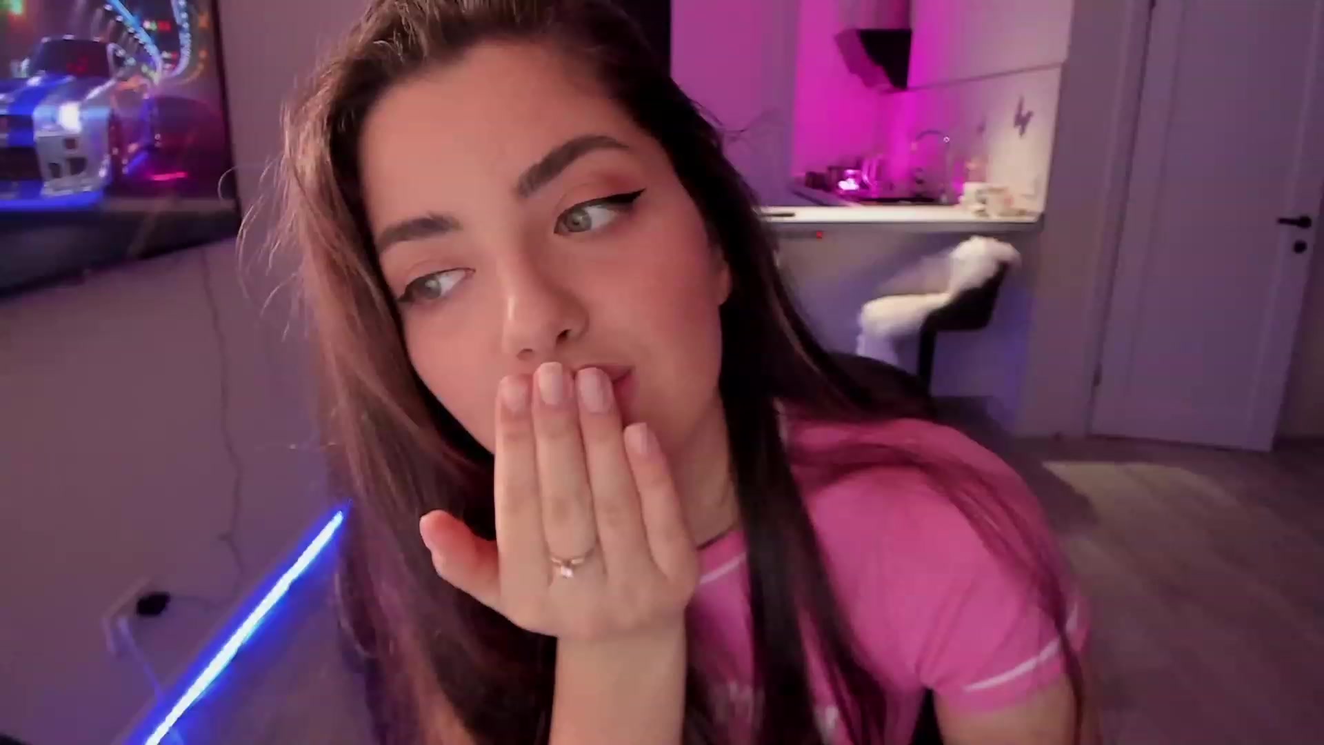 Gallery image thumbnail from Naughty_Inna_'s myfreecams stream on, 03/31/2023, 22:09 image 10 of 20